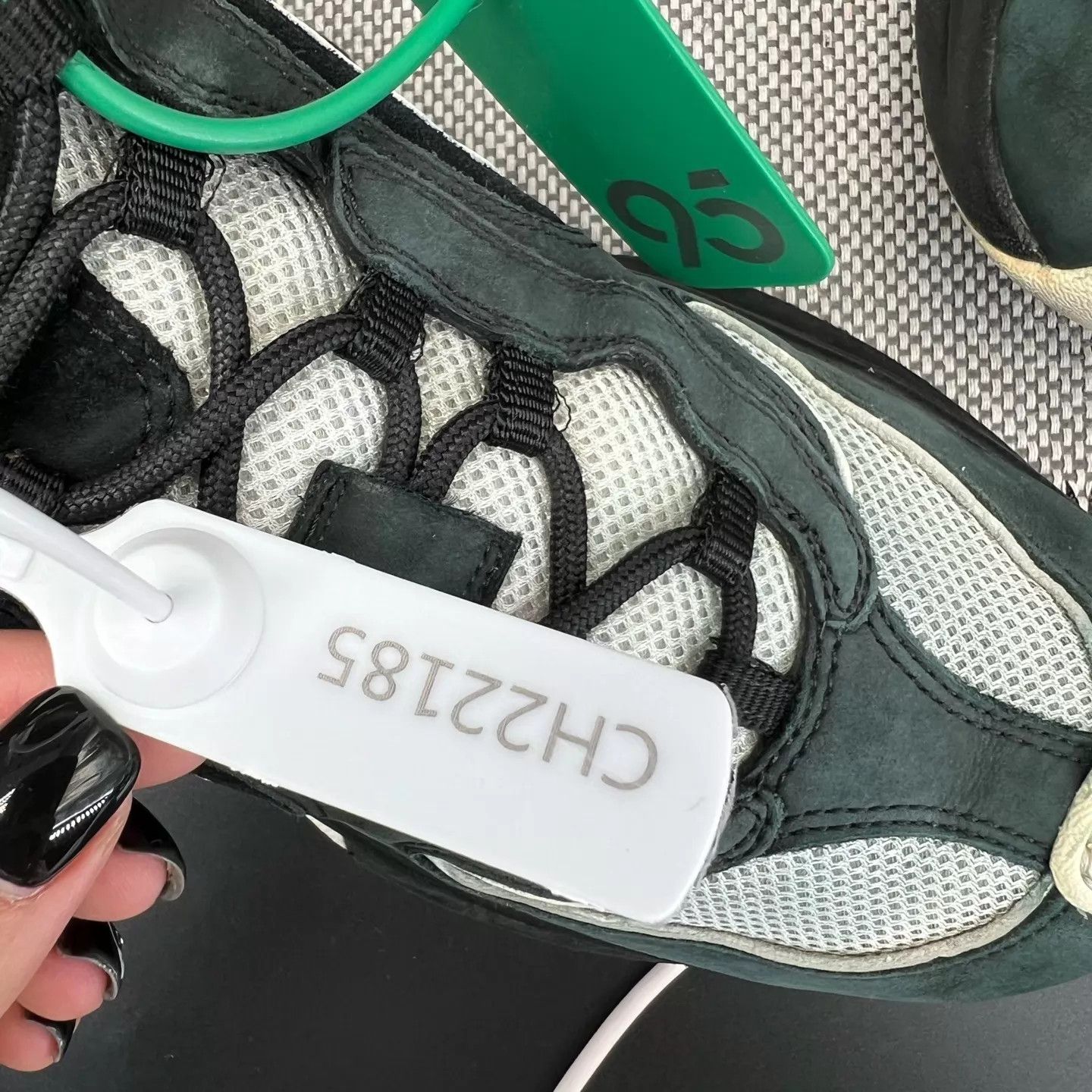 Gucci Gucci Run Black & White 41.5 Box Size US 8.5 / EU 41-42 - 9 Thumbnail