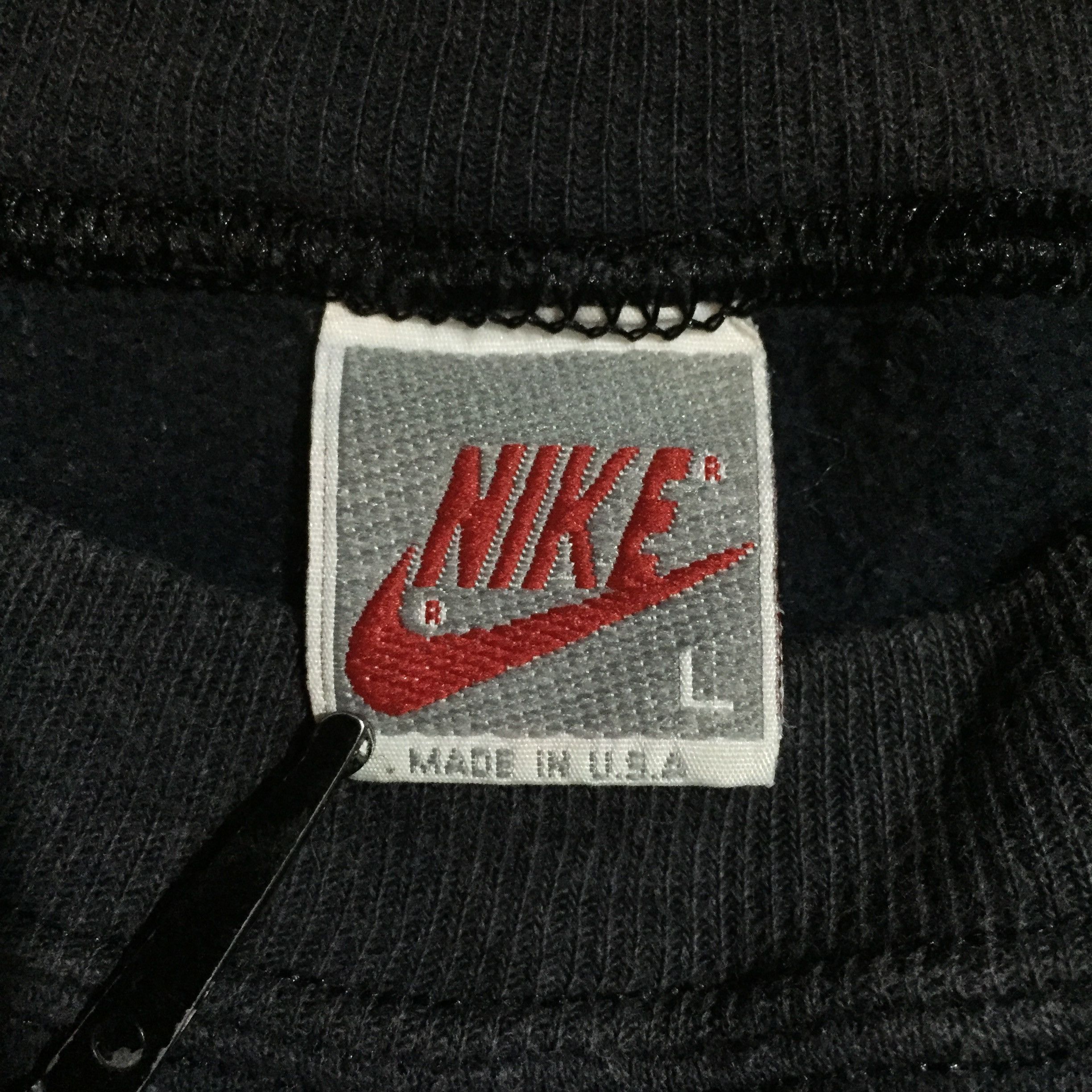 Nike Vintage 90s Faded Nike Air Embroidered Sweatshirts Size US L / EU 52-54 / 3 - 3 Thumbnail