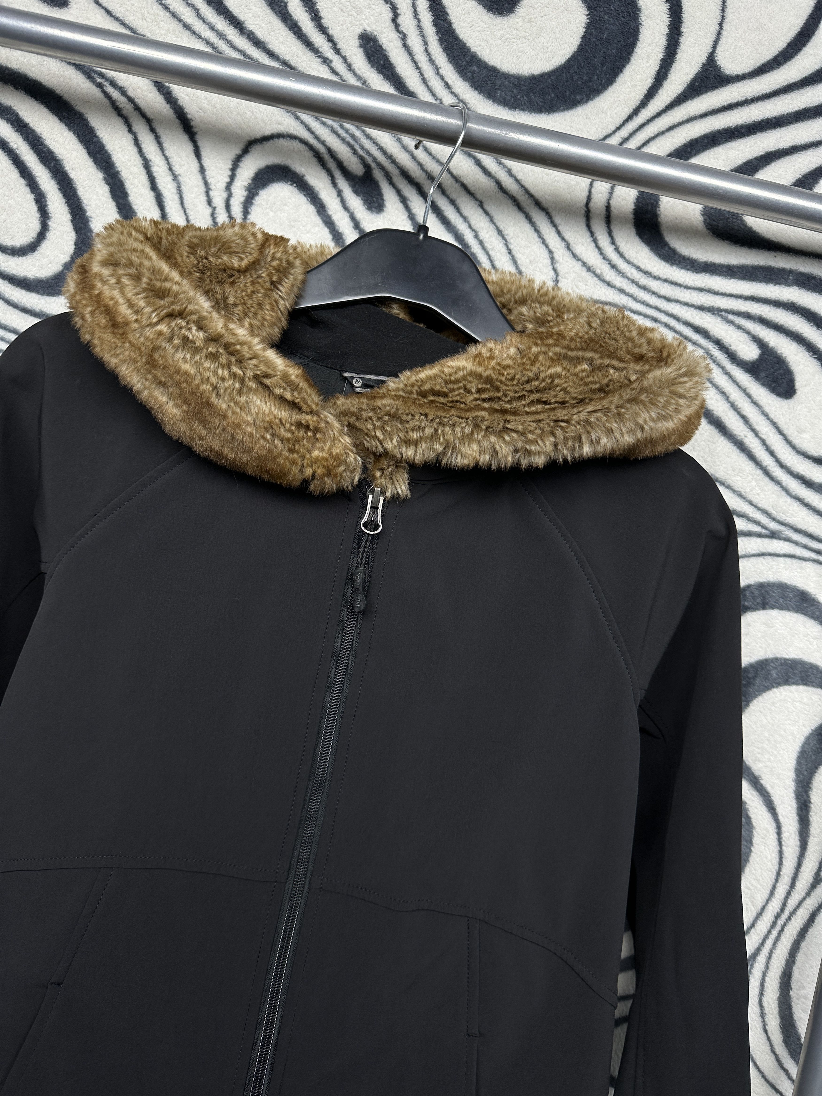 Marmot Marmot Womens Faux Fur Waterproof Softshell Jacket Size S / US 4 / IT 40 - 4 Thumbnail