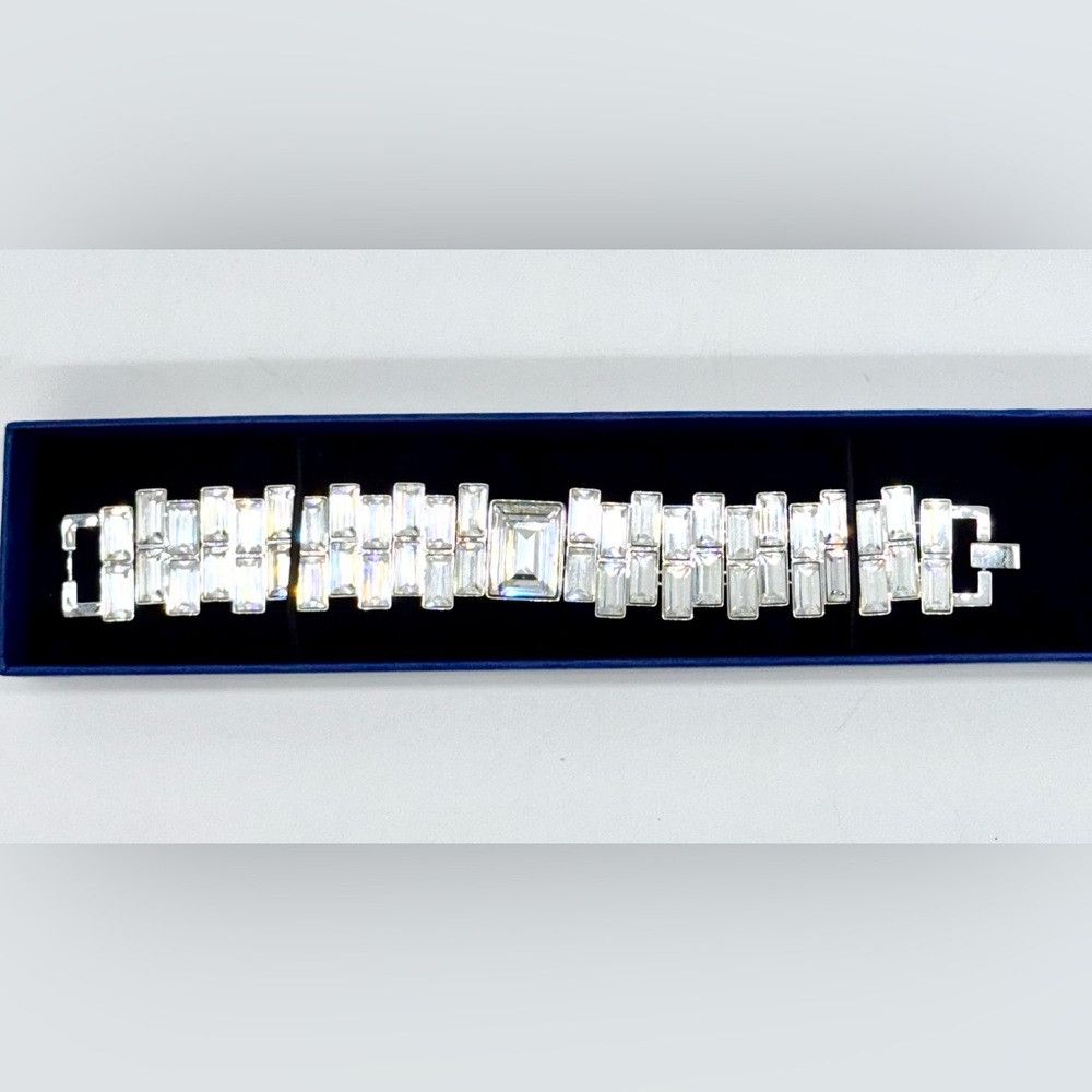 Swarovski NWT SWAROVSKI Prime Time Silver and Crystal Bracelet 7” Size ONE SIZE - 2 Thumbnail