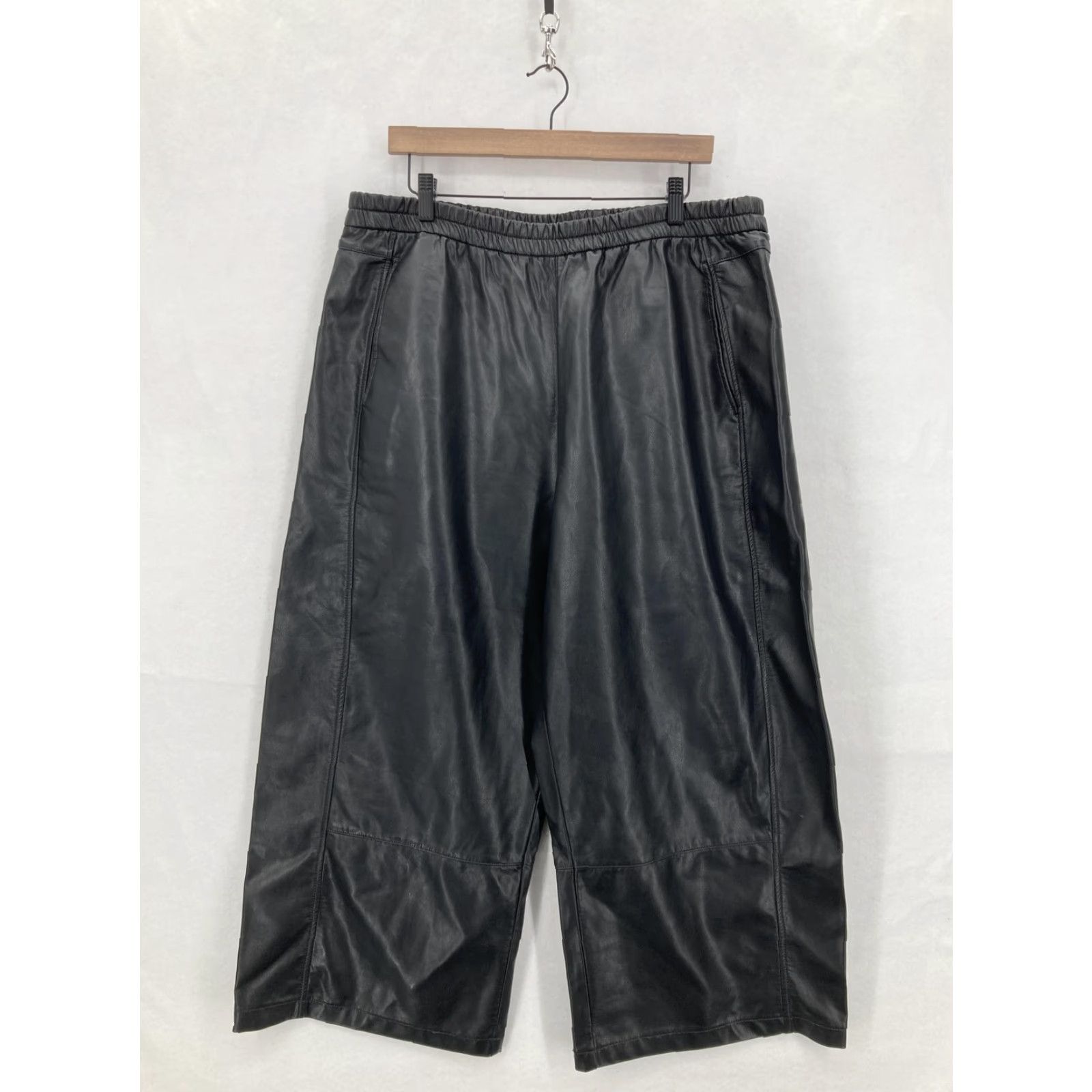 Vintage Pilcro Pants Womens XL Black Faux Leather Cropped Wide-Leg Elastic Waist Pull On Size 40" / US 18 - 2 Thumbnail
