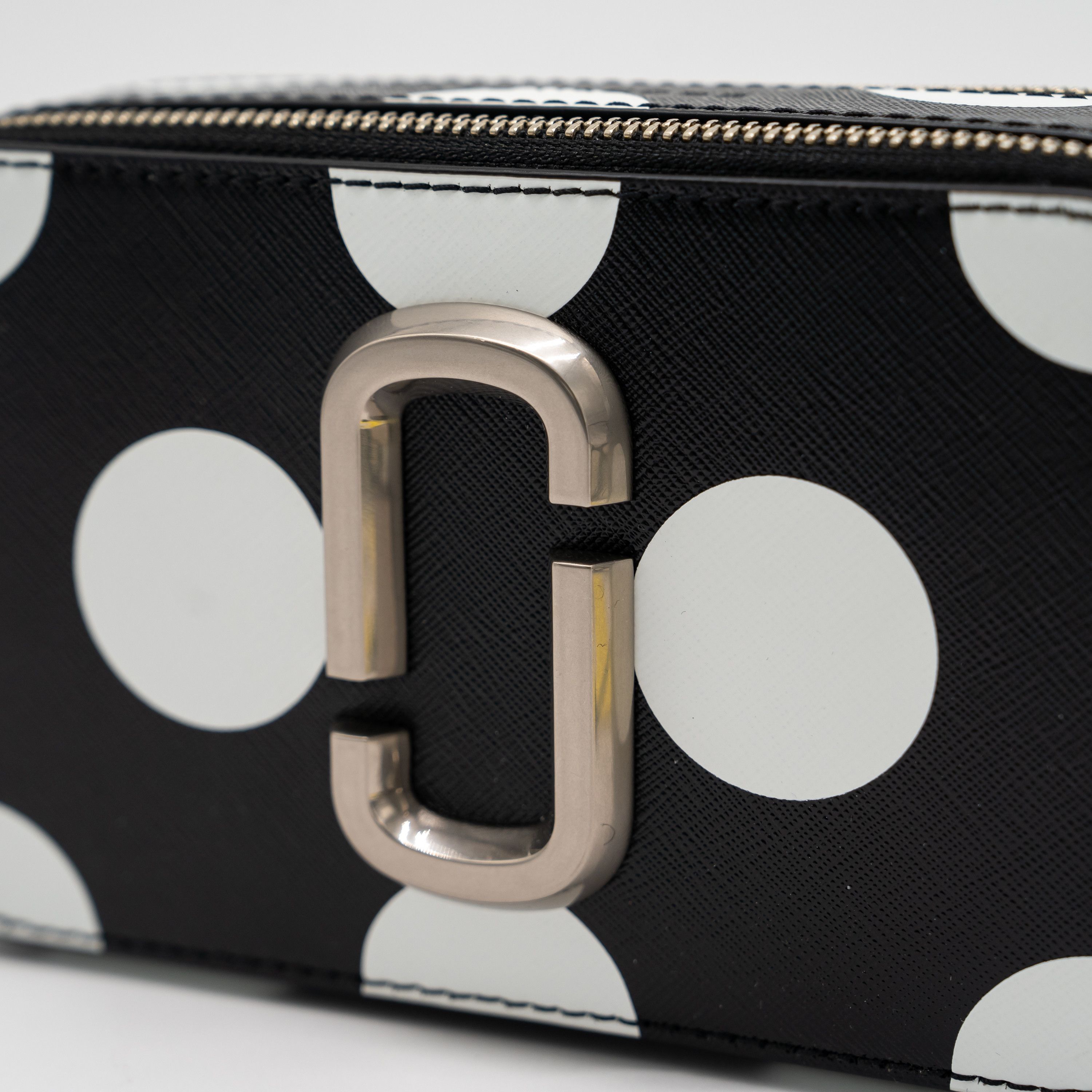 Marc Jacobs Marc Jacobs Black White Polka Dot Snapshot Camera Bag Size ONE SIZE - 6 Thumbnail
