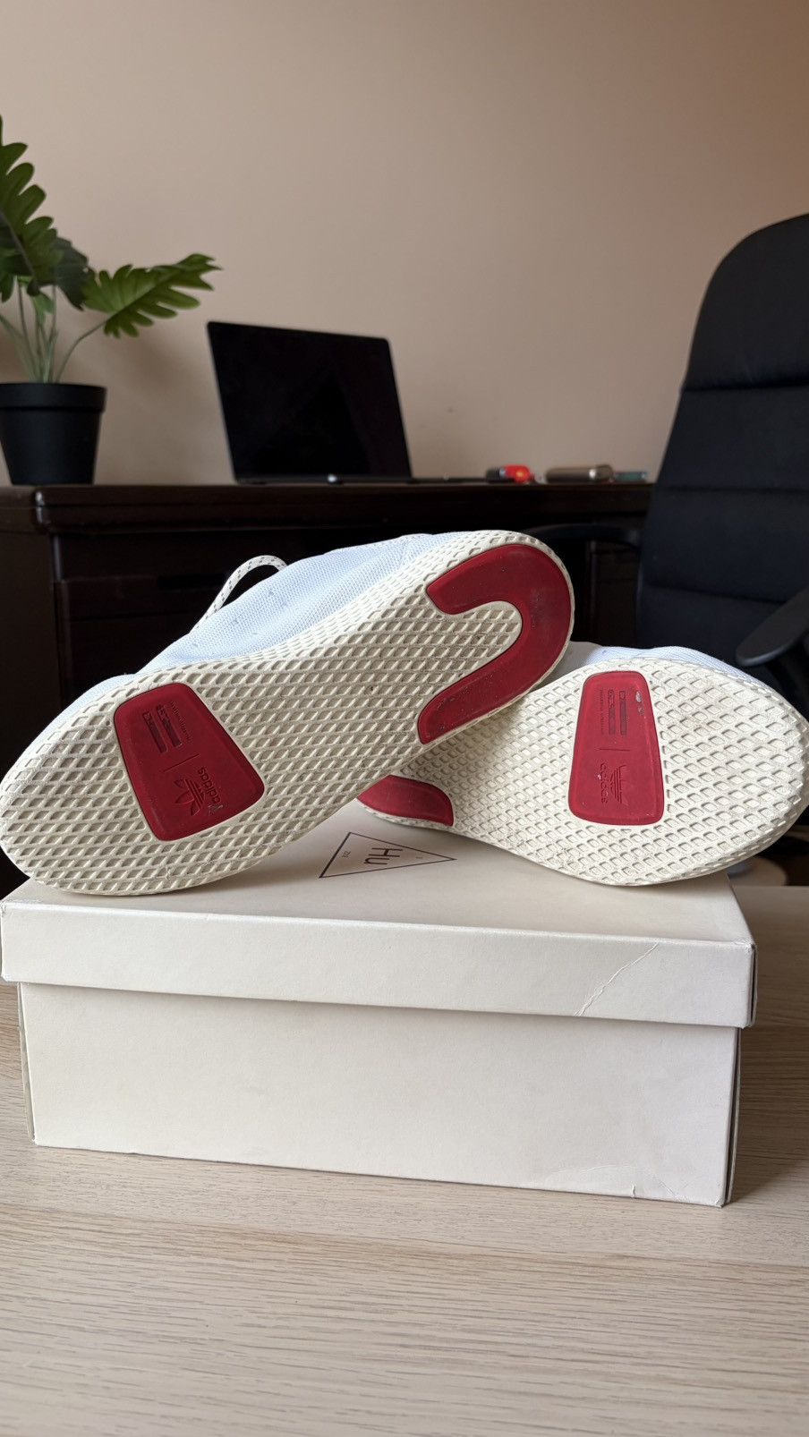 Adidas × Pharrell Adidas x Pharrell Williams Tennis HU Human Made White US 8 Size US 8 / EU 41 - 8 Thumbnail