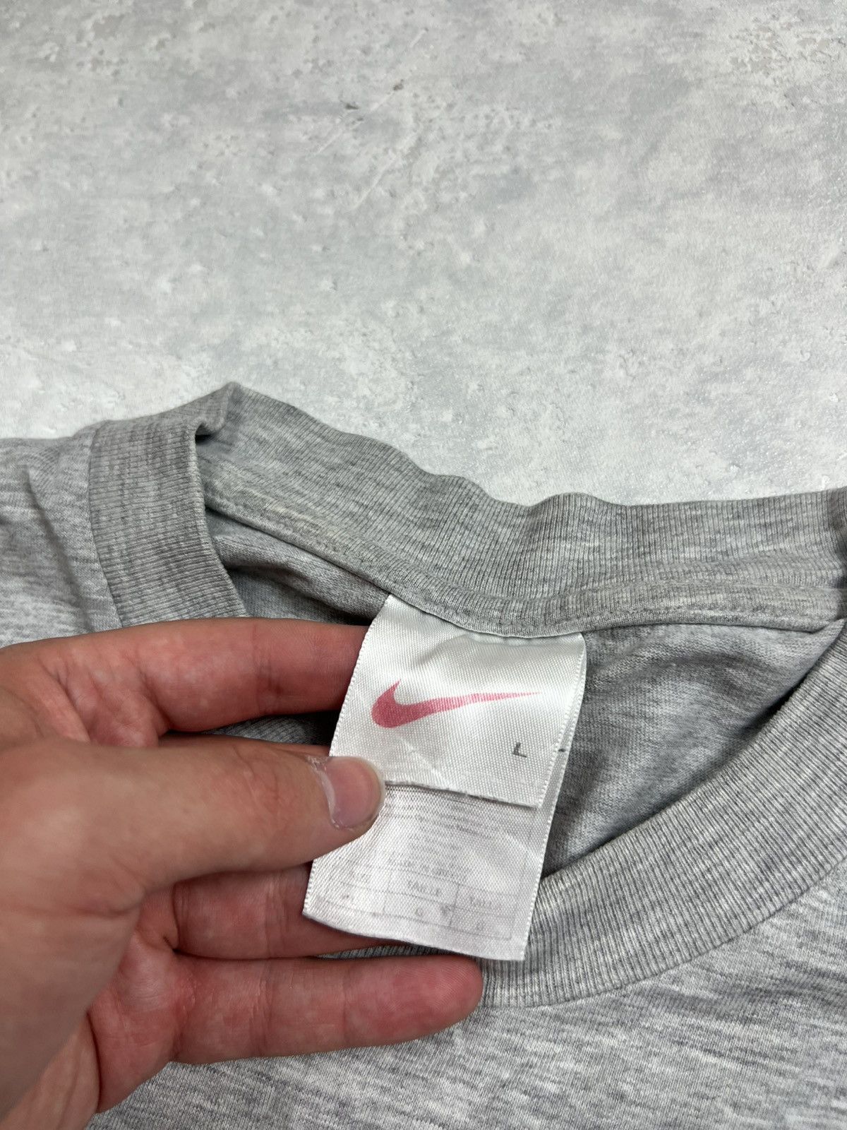 Nike 90s Nike Air Central Swoosh Vintage Y2K Oversized T-Shirt Size US L / EU 52-54 / 3 - 5 Thumbnail