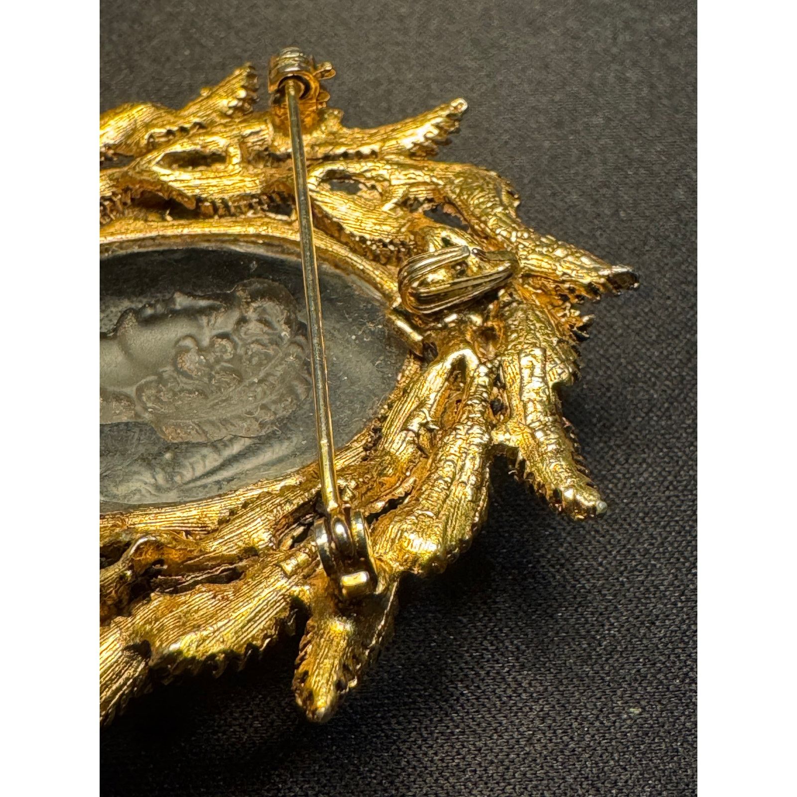 Other Vintage Intaglio Gold Tone Glass Cameo Brooch Size ONE SIZE - 6 Thumbnail