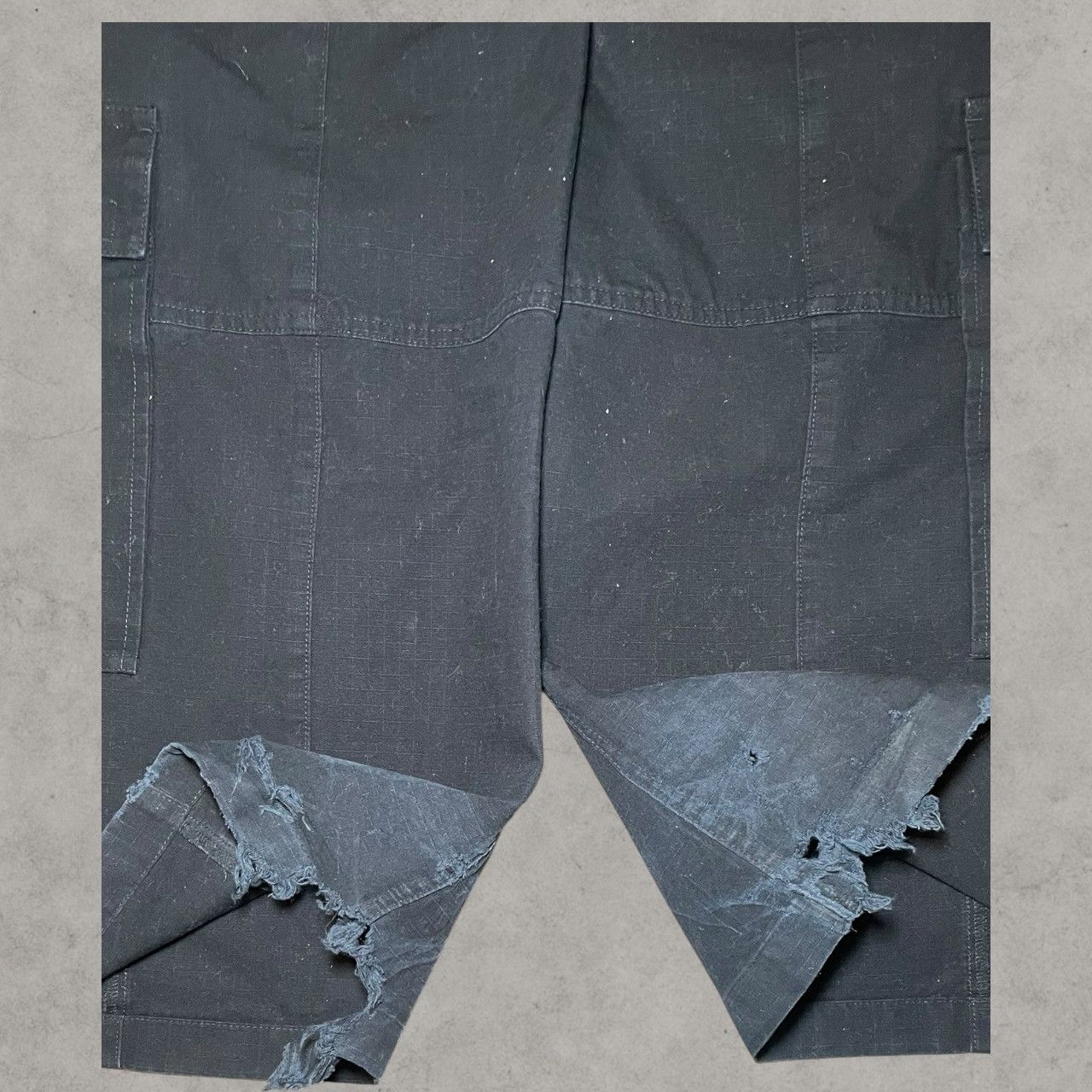 Balenciaga AW23 Balenciaga Convertible Cargo Flare Black Pants Sz XS Size US 30 / EU 46 - 9 Thumbnail