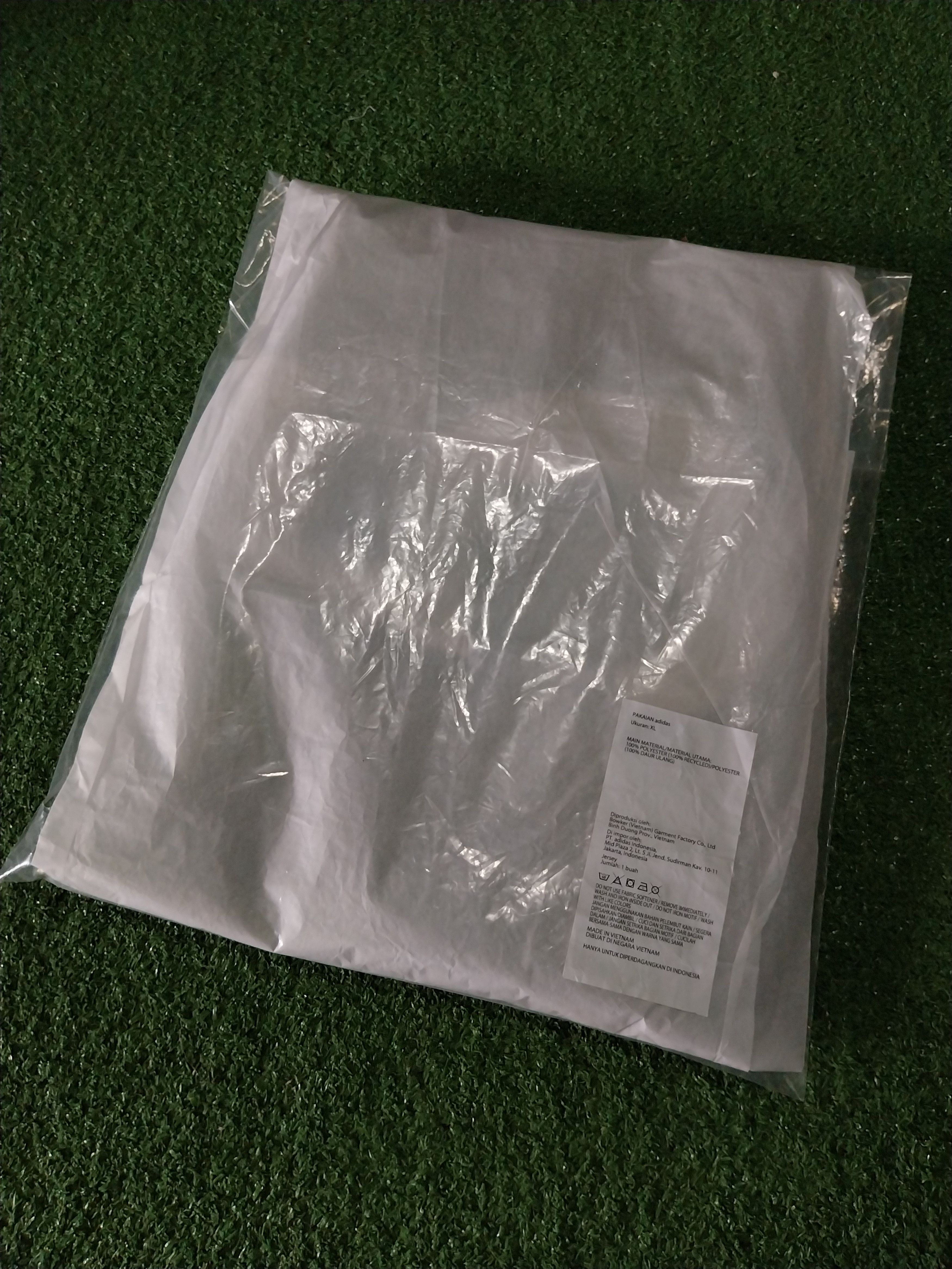 Adidas Real madrid 3rd 2024/2025 jude bellingham jersey football Size US XL / EU 56 / 4 - 13 Thumbnail