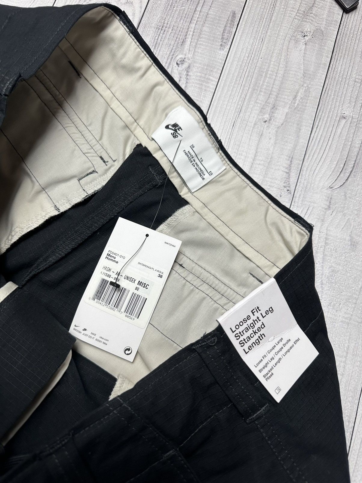 Nike Nike SB cargo pants logo Y2K pocket size 38 Size US 38 / EU 54 - 6 Thumbnail