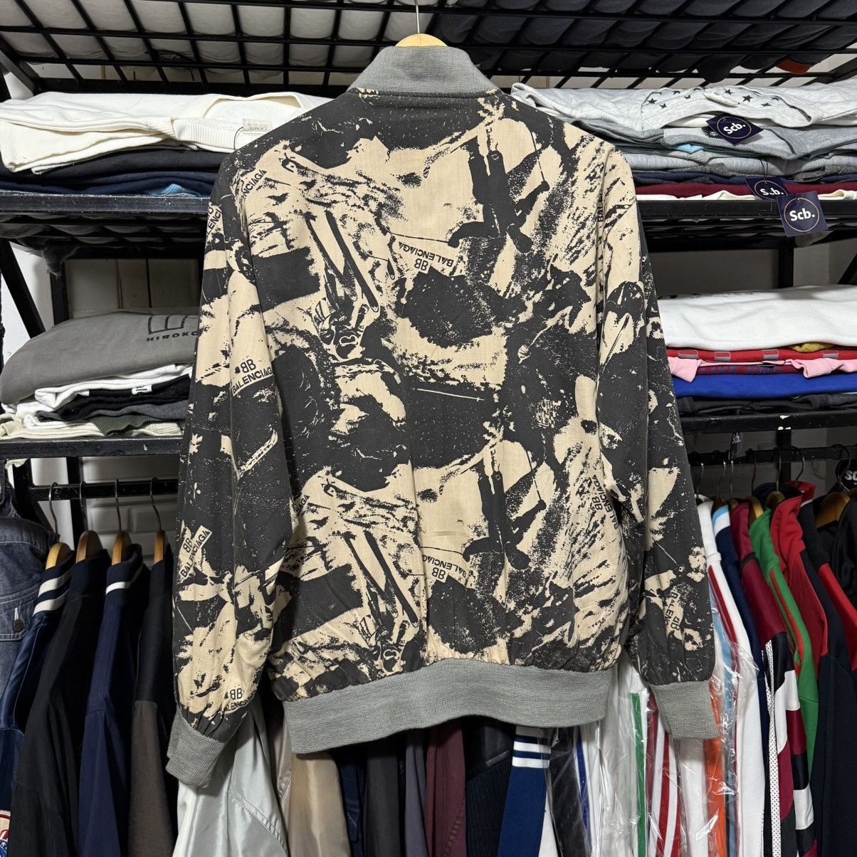 Balenciaga Vintage balenciaga aop reversible jacket Size US L / EU 52-54 / 3 - 11 Thumbnail