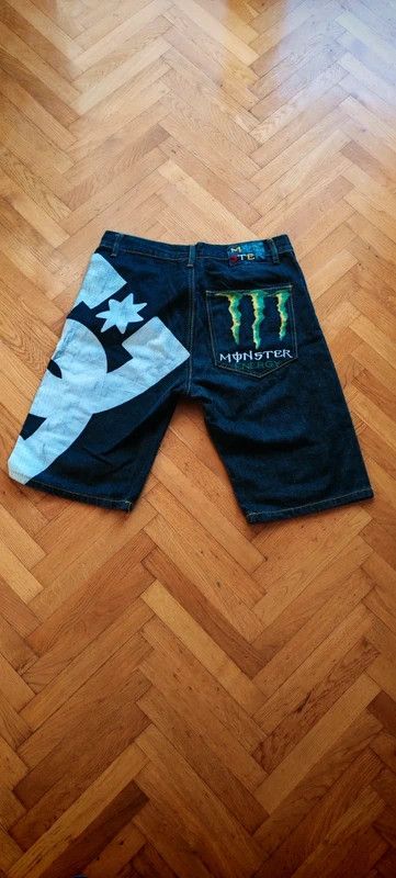 DC Monster energy vintage shorts 10s y2k high fashion Size US 34 / EU 50 - 2 Thumbnail