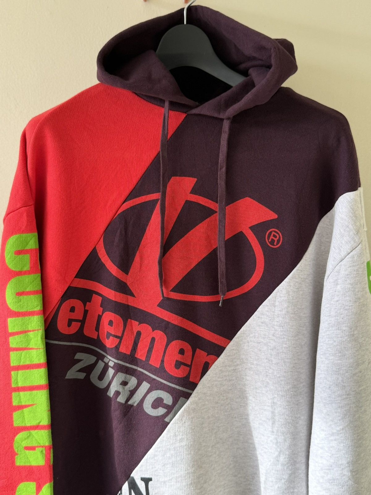 Vetements Vetements Asymmetric Deconstructed Rebuild Zurich Hoodie Size US M / EU 48-50 / 2 - 3 Thumbnail
