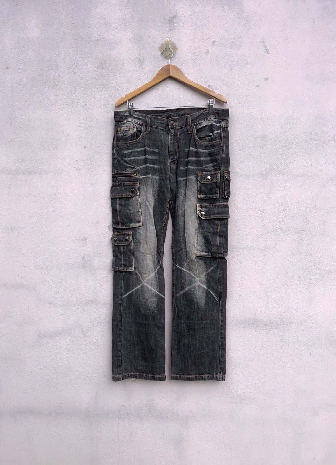 Japanese Brand Japanese Brand Vomanie Flared Cargo Jeans Size US 31 - 1 Thumbnail
