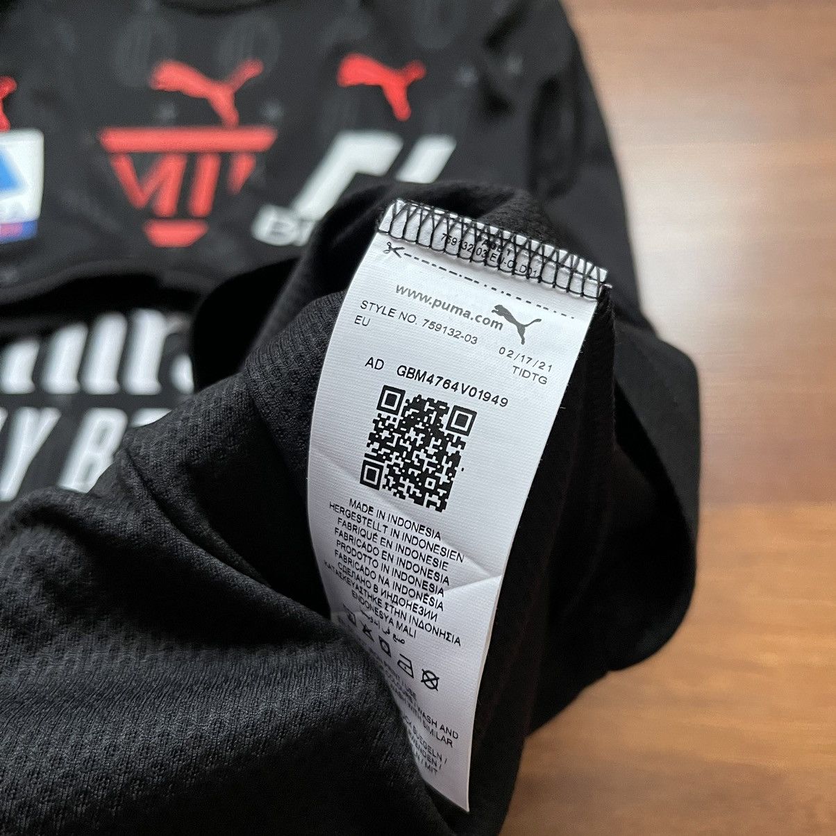 Puma × Vintage NWT AC MILAN PUMA 2021/2022 FOOTBALL THIRD JERSEY #17 LEAO Size US L / EU 52-54 / 3 - 20 Thumbnail