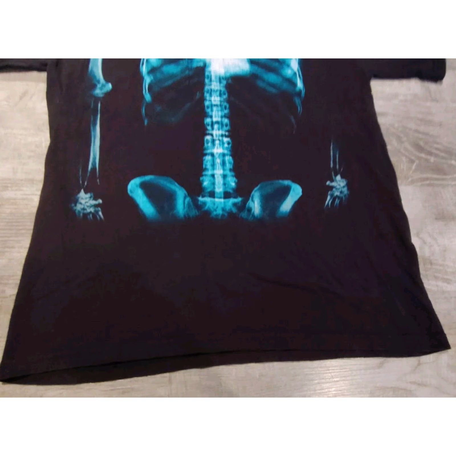 Hanes Theory Of A Deadman Band T-Shirt Graphic Print Black Medium Mens Size US M / EU 48-50 / 2 - 2 Thumbnail