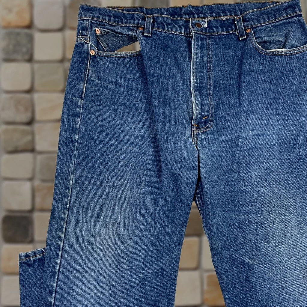 Levi's Levi's 90s Vintage Jeans Men Blue 40 Inch Straight Leg Denim Pocket Jeans Size US 40 / EU 56 - 1 Thumbnail