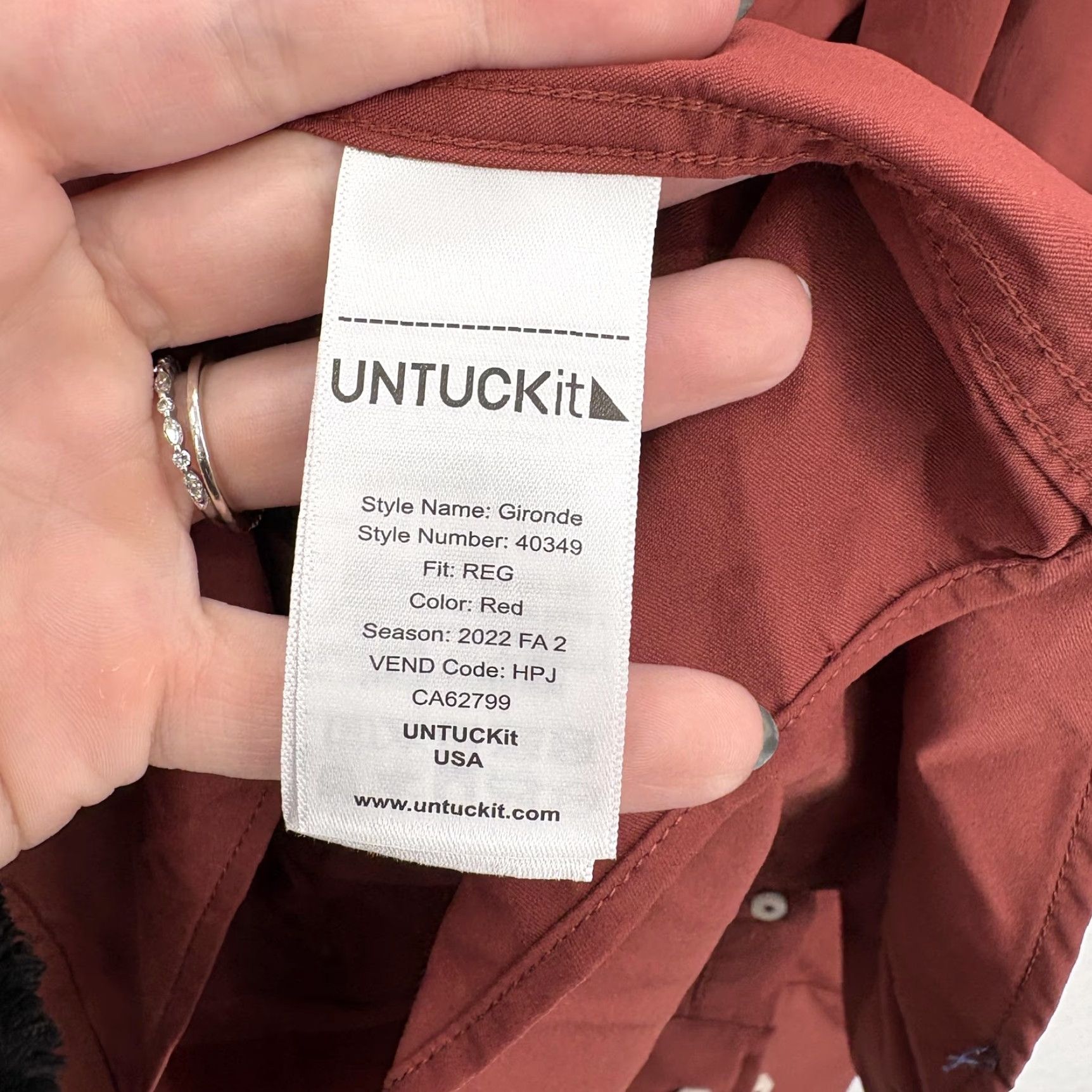 UNTUCKit VINTAGE? No. UNTUCKit Dress Shirt Mens XXL Red Gironde Nylon Performance Stretch Shirt? Size 46R - 4 Thumbnail