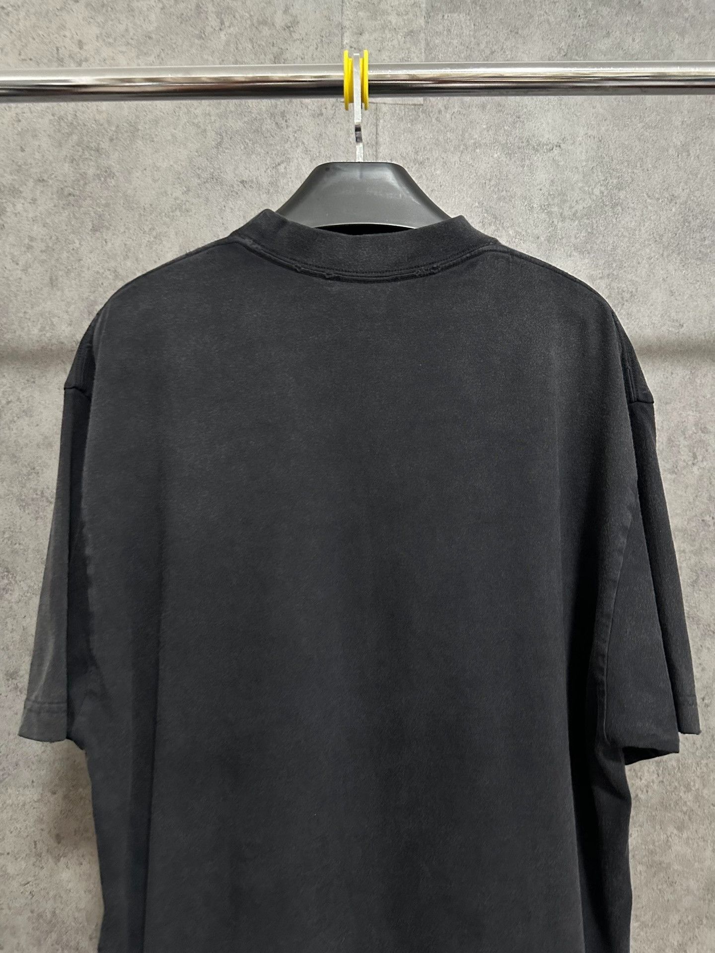 Balenciaga Balenciaga Wheat Shear Logo Short Sleeve T-shirt Size US S / EU 44-46 / 1 - 5 Thumbnail