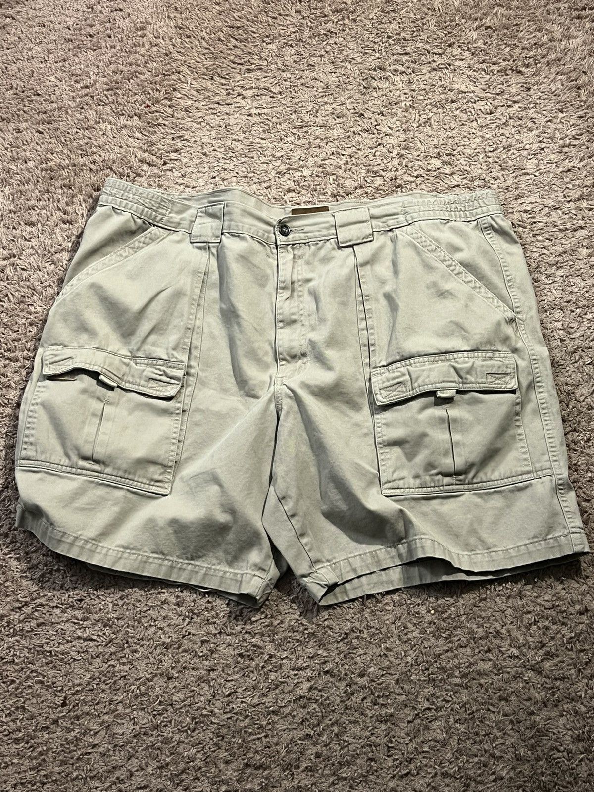 St. Johns Bay baggy size 46 beige st. john’s bay shorts Size US 44 / EU 60 - 1 Thumbnail