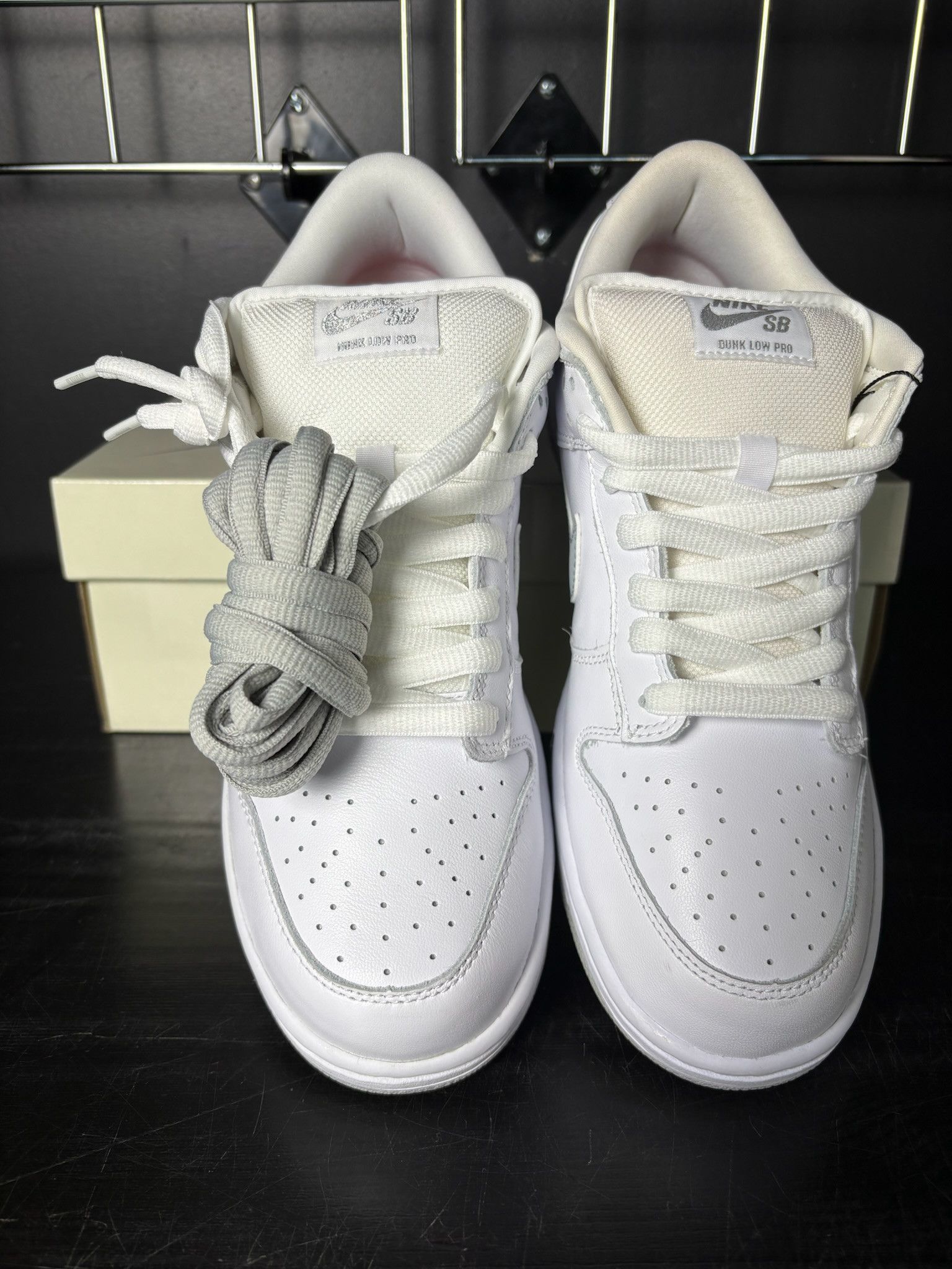 Nike Nike SB Dunk Low x Supreme 94 "White Metallic Silver" Size US 9.5 / EU 42-43 - 4 Thumbnail