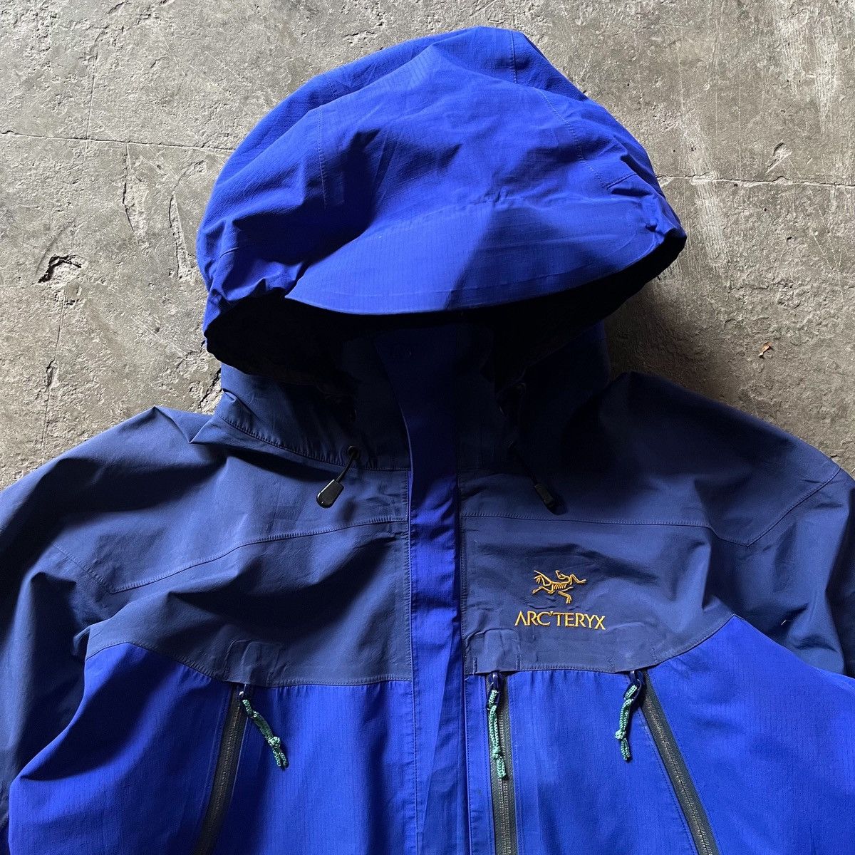 Arc'teryx Vintage Arcteryx Alpha SV too blue jacket 1998 | Grailed