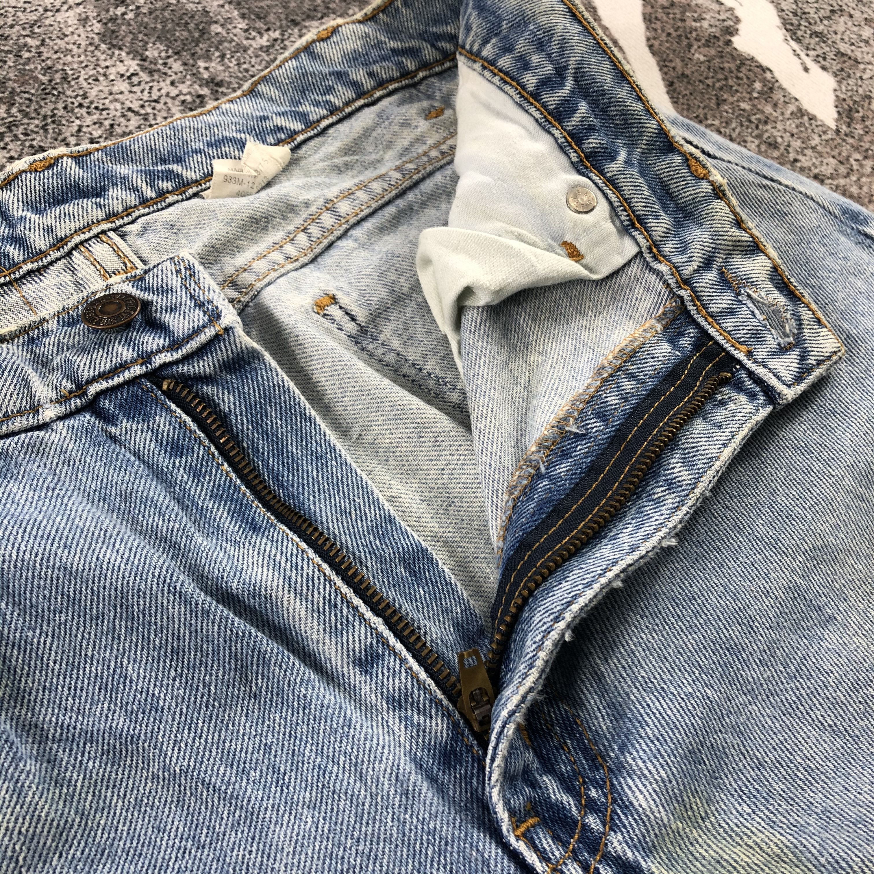 Levi's Vintage Levi's 550 Jeans Distress Orange Tab Denim KJ897 Size US 31 - 11 Thumbnail