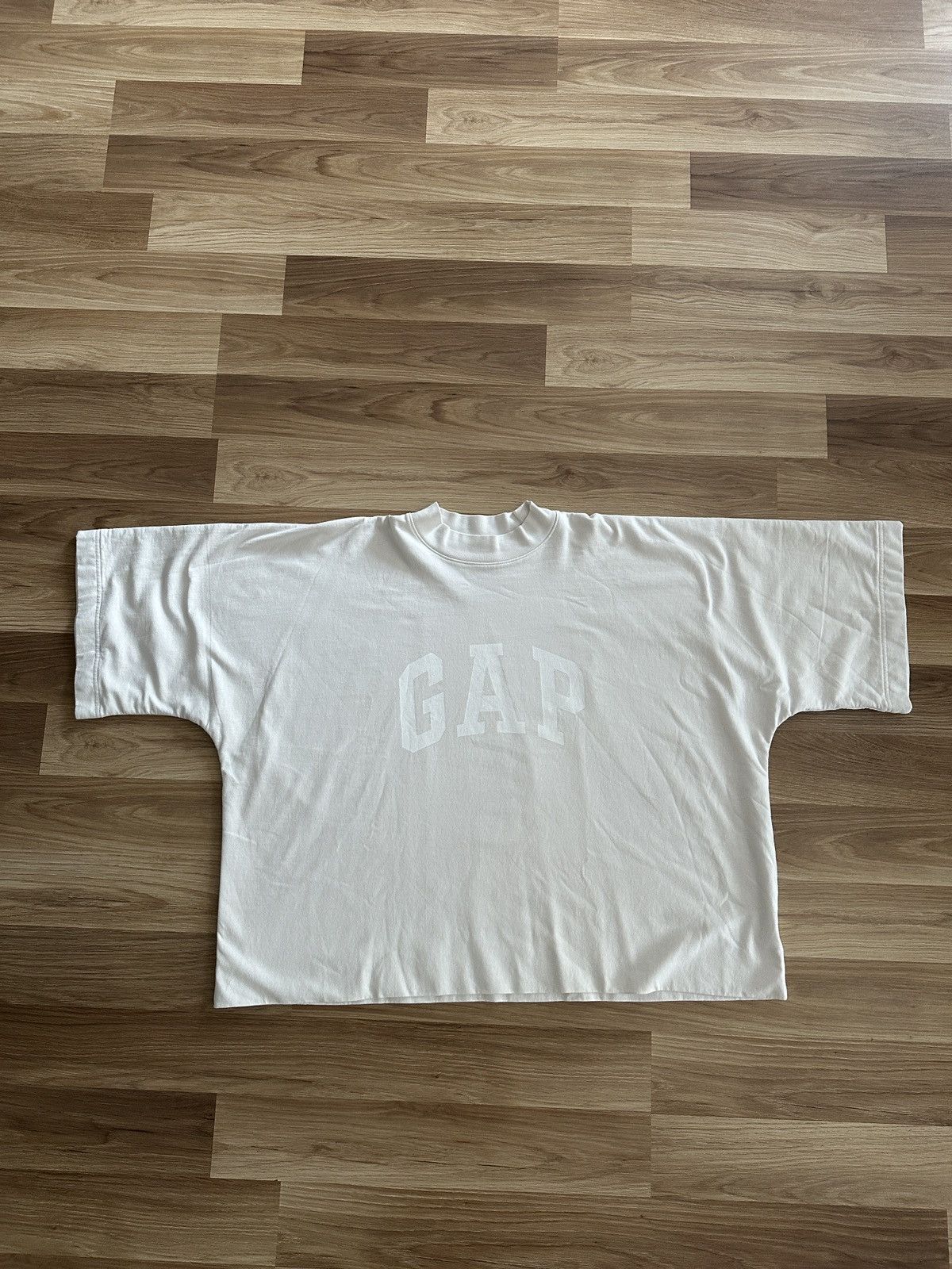 Balenciaga × Gap × Yeezy Yeezy Gap Dove No Seam T-shirt Size US M / EU 48-50 / 2 - 1 Thumbnail