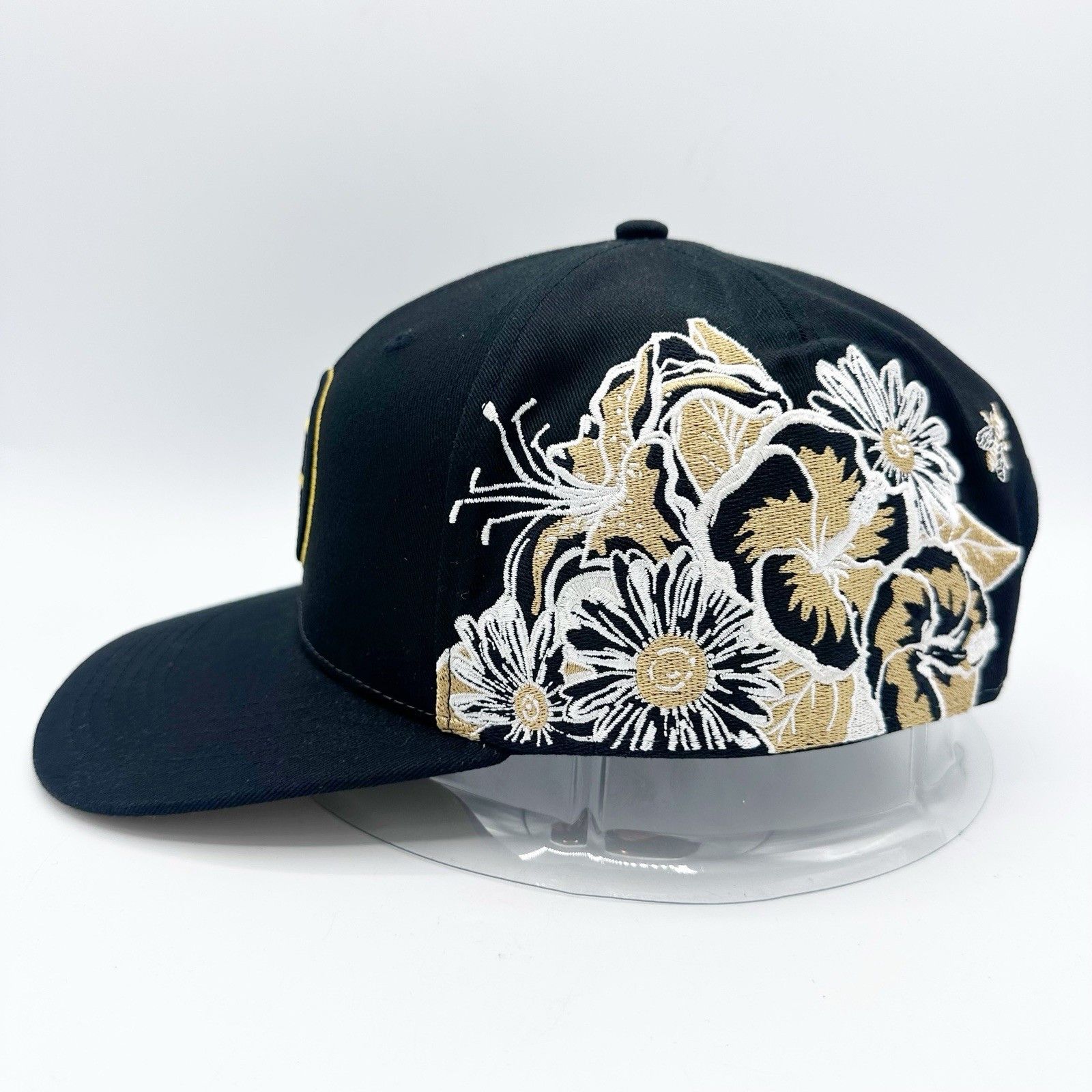 Starter Vintage Starter Boston Bruins Floral Wraparound Snap Back Size ONE SIZE - 6 Thumbnail