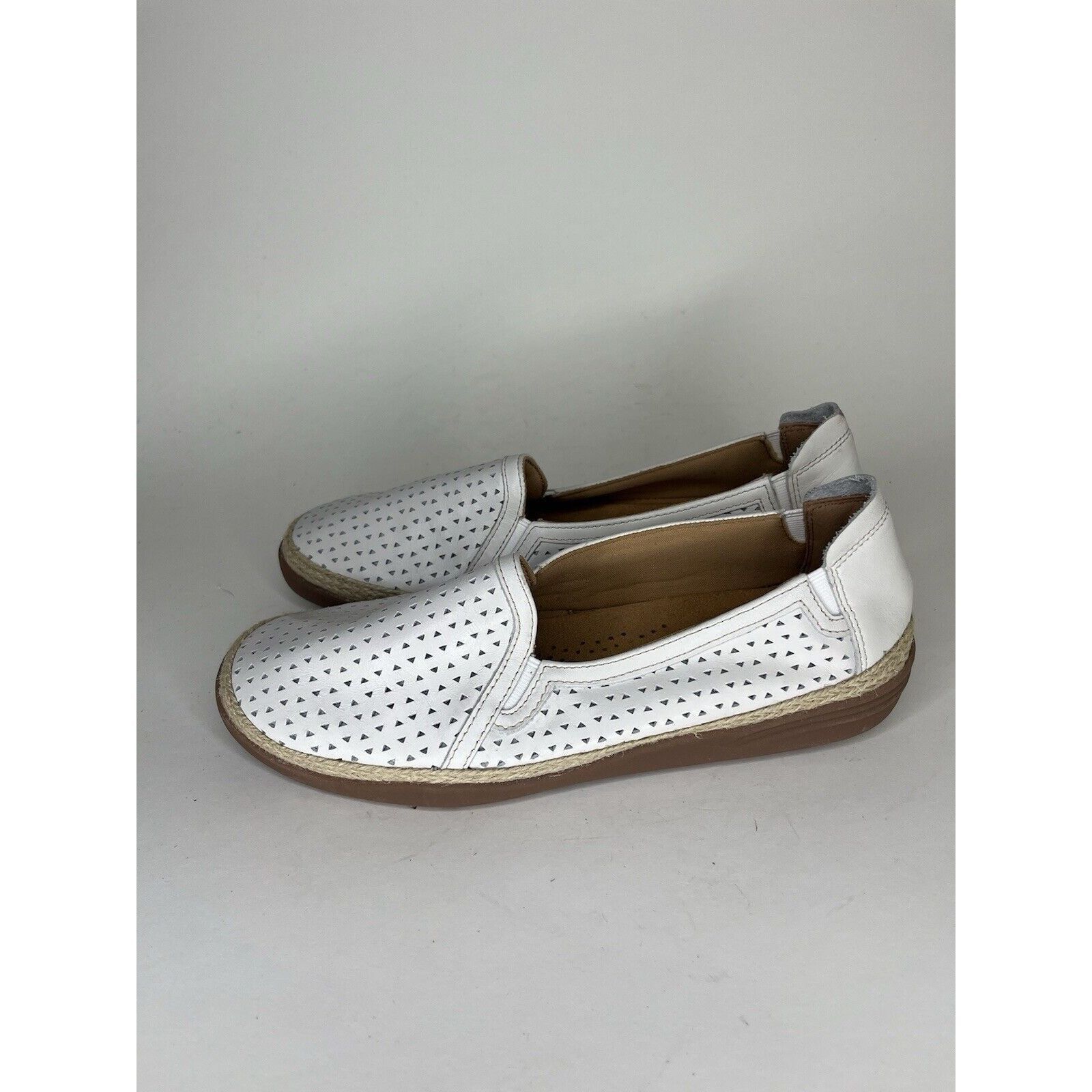 Clarks Clarks Collection White Leather Perforated Espadrilles Shoes Size US 8 / IT 38 - 9 Thumbnail