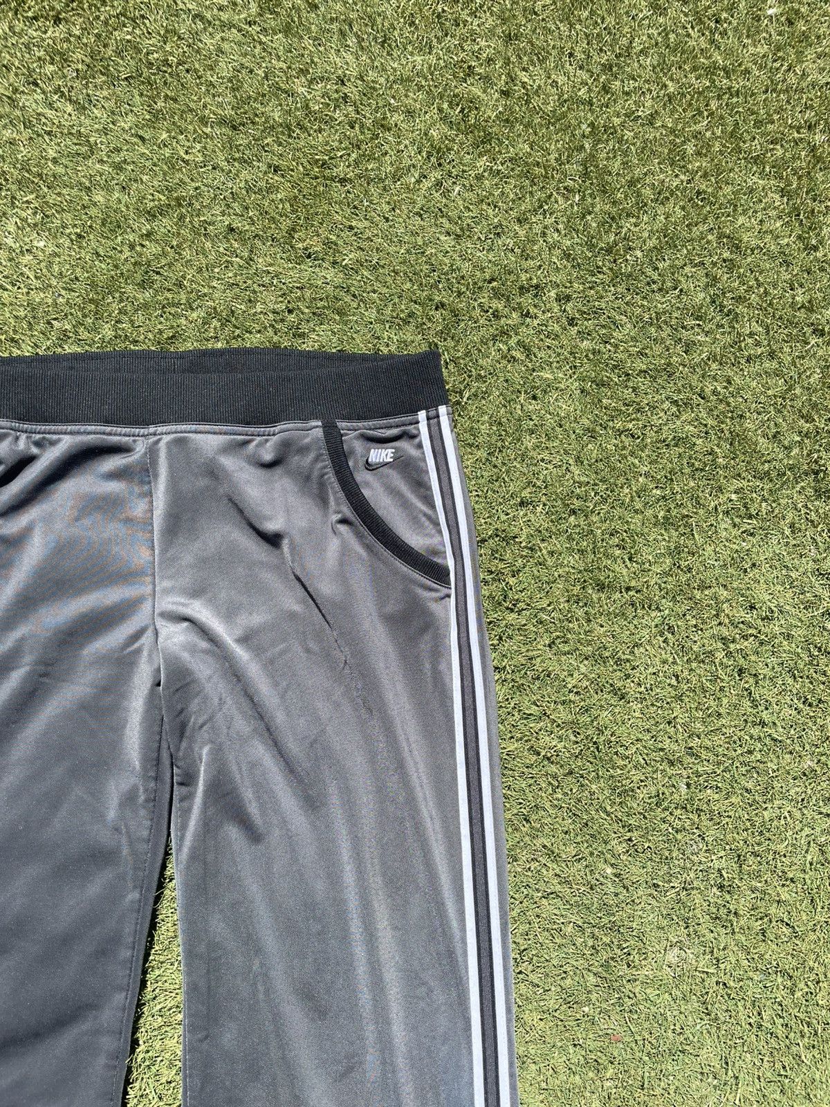 Nike Nike Yoga Pants Wide Leggings Black Women’s Size large Size 36" / US 14 / IT 50 - 2 Thumbnail