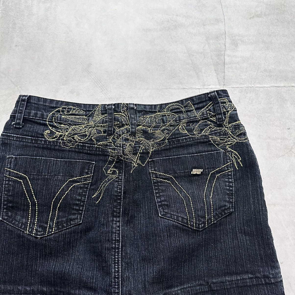 Hysteric Glamour × Undercover Y2K Tribal Snake Embroidered Vintage Denim Skirt Ed Hardy Size 29" - 2 Thumbnail
