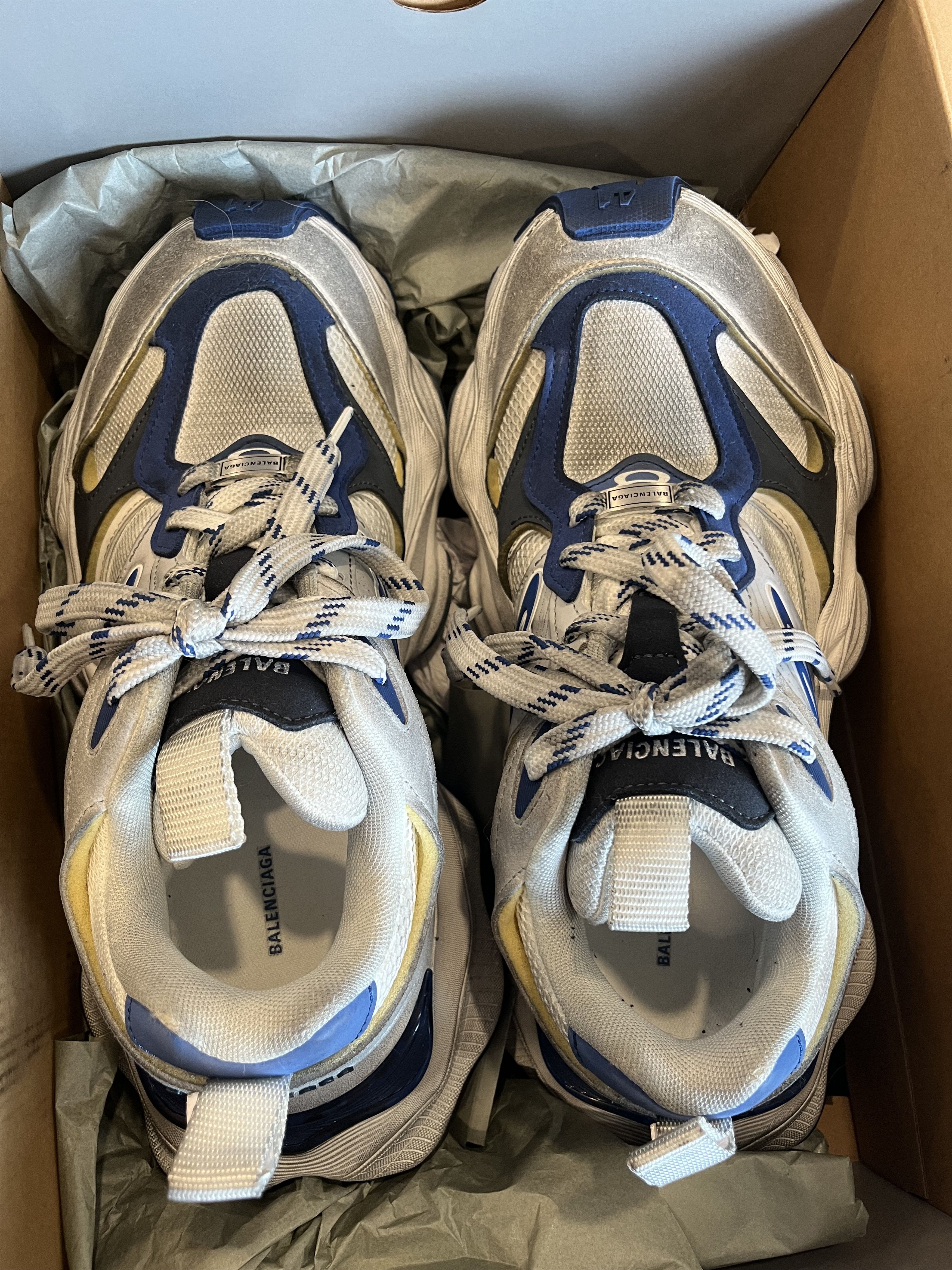 BALENCIAGA cargoスニーカー 44 exclusiveモデル Balenciaga Balenciaga Cargo Sneaker Exclusive | Grailed