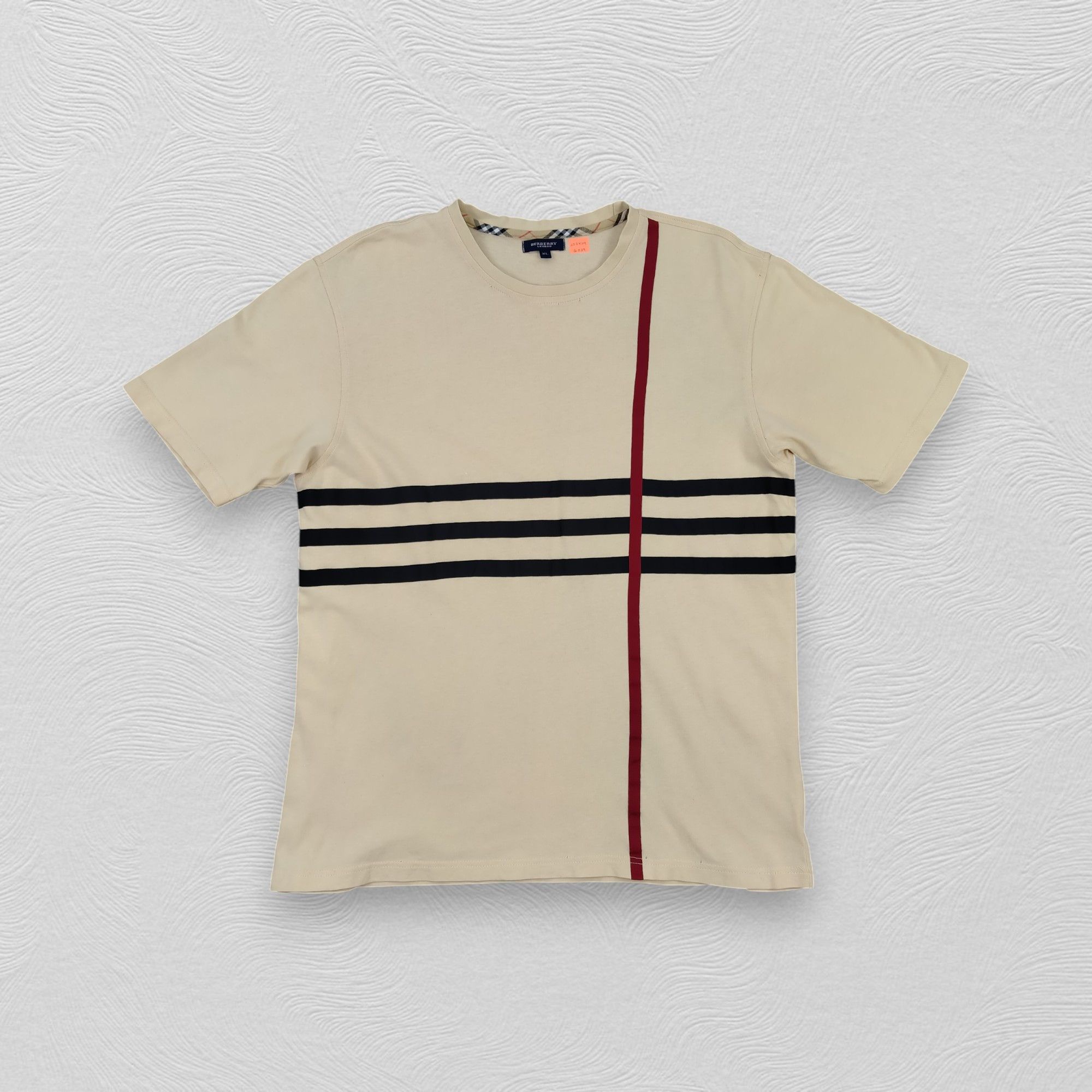Burberry Vintage Burberry Xlarge Tshirt - G039 Size US XL / EU 56 / 4 - 1 Thumbnail