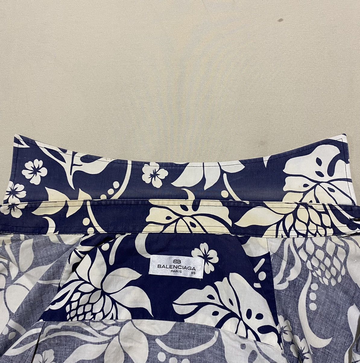 Balenciaga Vintage Balenciaga Paris Flolar All Over Print Shirt Button Size US M / EU 48-50 / 2 - 8 Thumbnail
