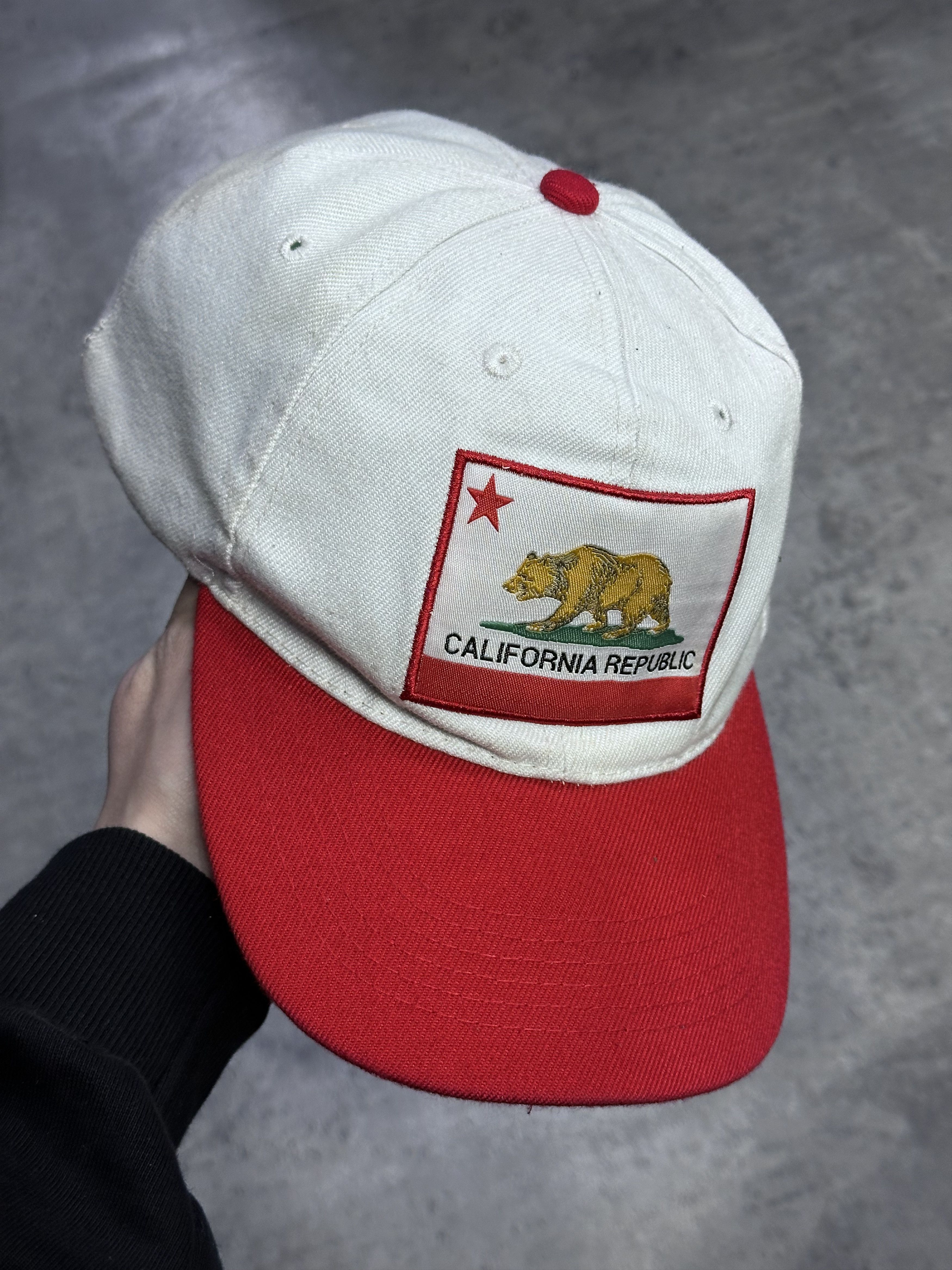 Vintage California white hat patch Size ONE SIZE - 1 Thumbnail