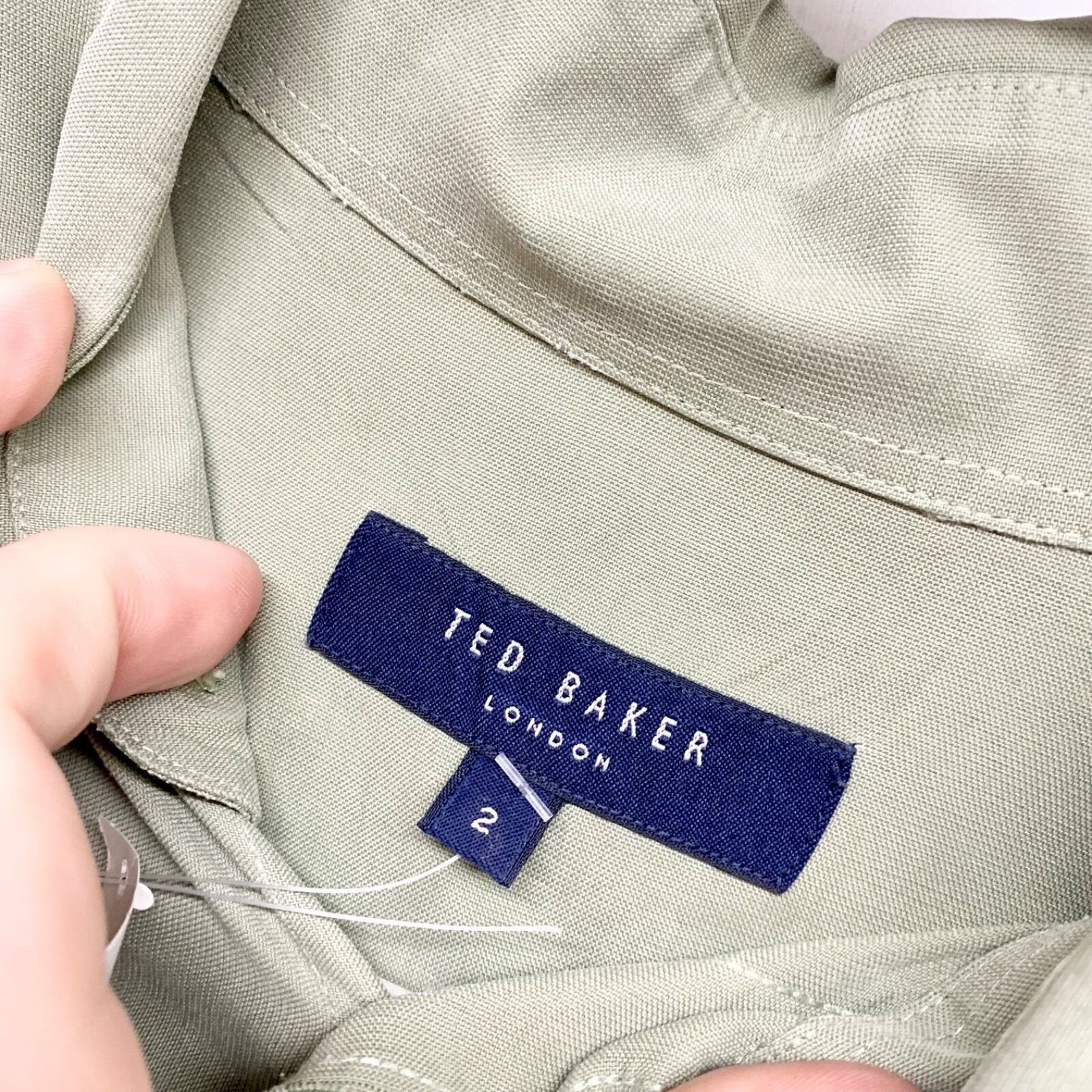 Ted Baker Ted Baker Shirt Size 2 Long Sleeve Button Down Sage Green Size US M / EU 48-50 / 2 - 2 Thumbnail