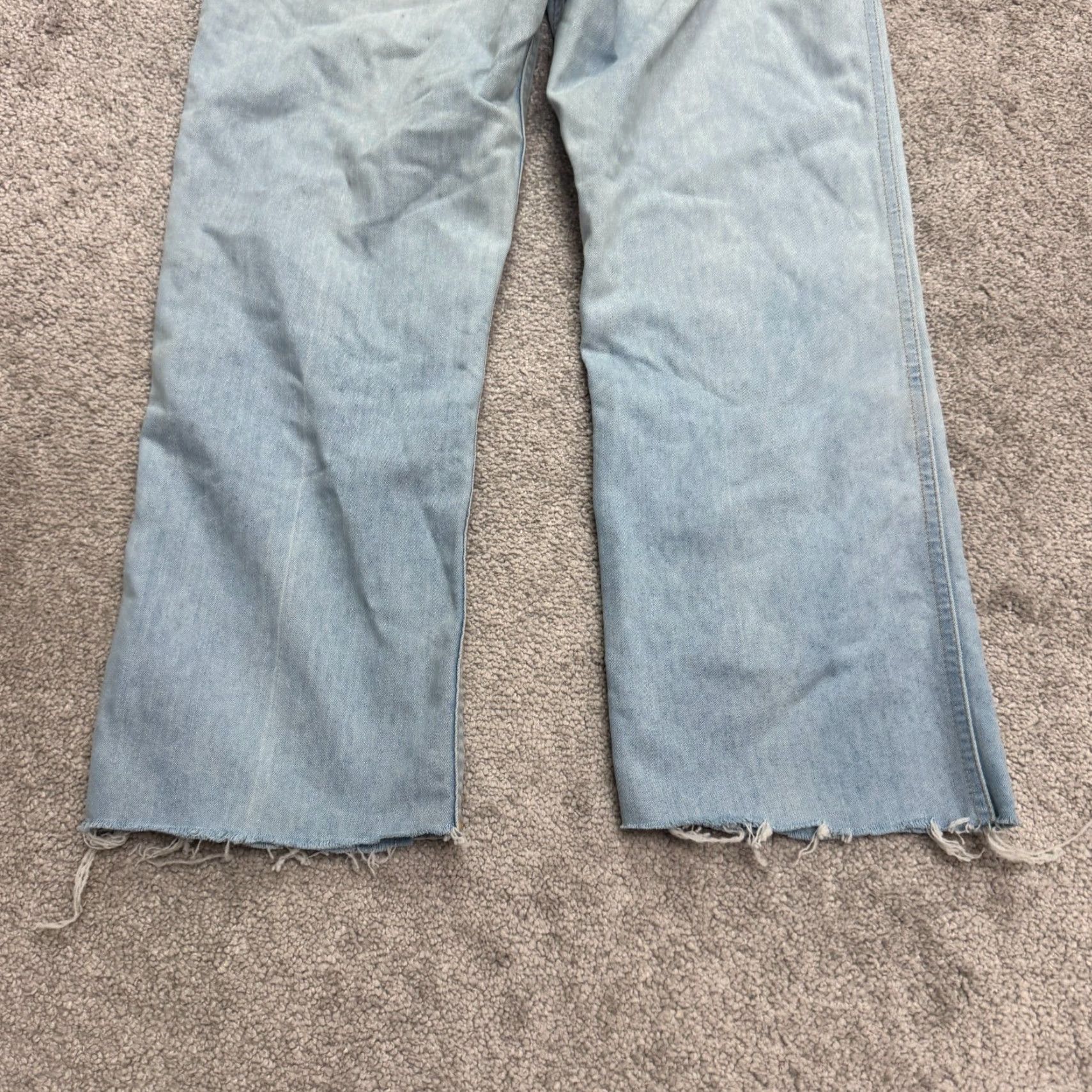 Levi's VINTAGE Levi's Y2K Crop Denim Jeans Mens 34x30 Light Wash Straight Leg Blue Grunge Retro Classic Size US 34 / EU 50 - 6 Thumbnail