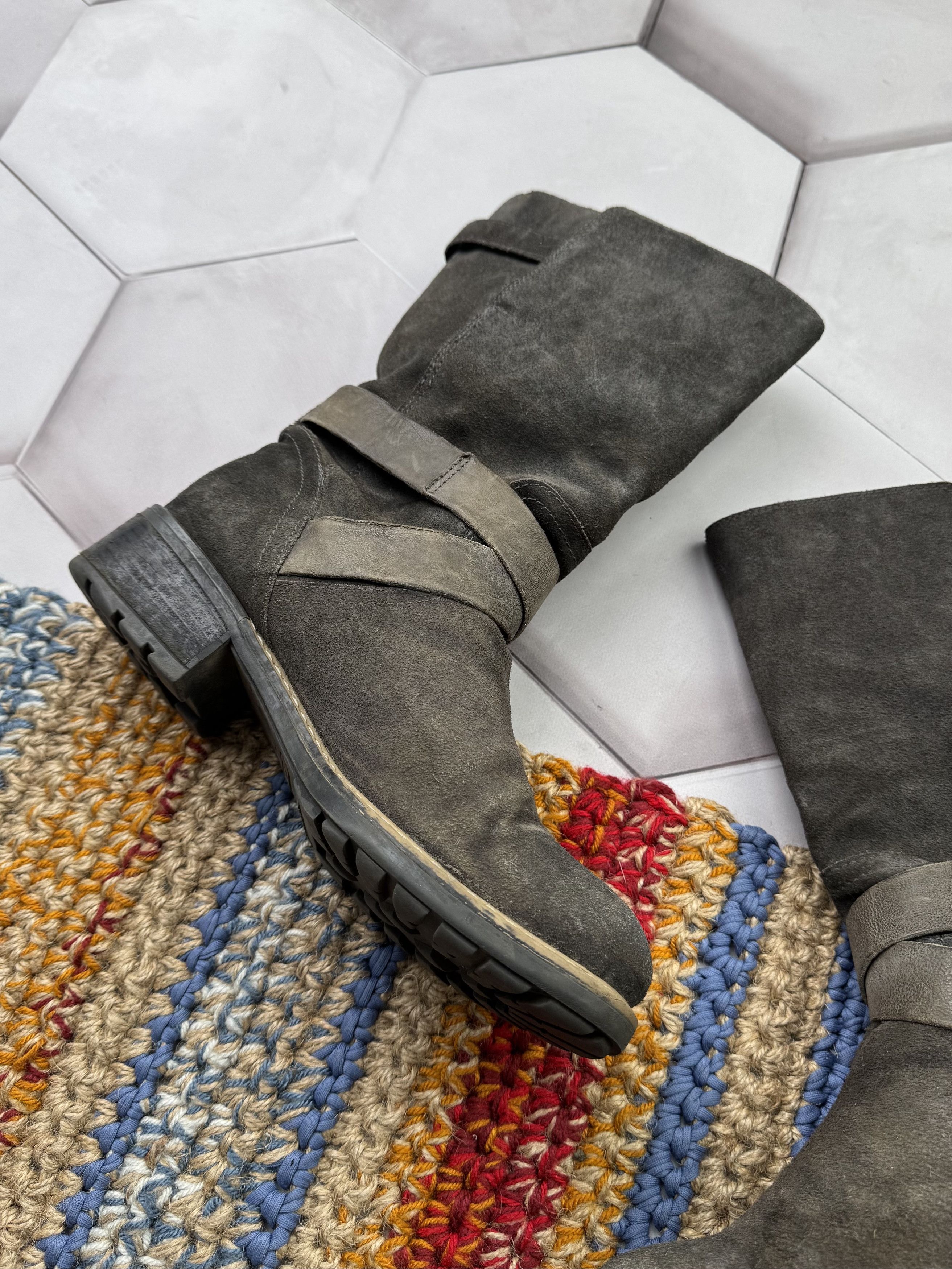 Japanese Brand Vintage Suede Boots With Straps (E4) Size US 7.5 / IT 37.5 - 5 Thumbnail