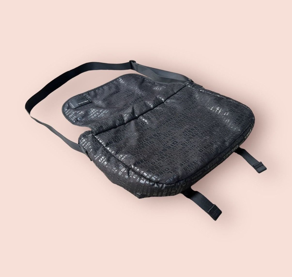 Diesel DIESEL SPELLS MONOGRAM LAPTOP PADDED CROSSBODY MESSENGER BAG Size ONE SIZE - 12 Thumbnail