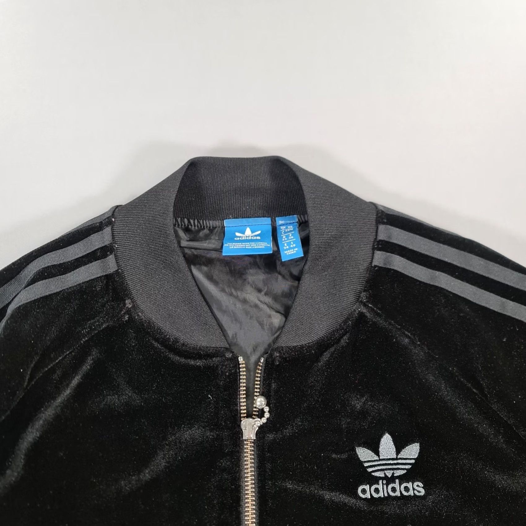 Adidas Adidas Womens Jacket Black Velvet Bomber Full Zip Trefoil 8 UK CG1703 Size M / US 6-8 / IT 42-44 - 2 Thumbnail