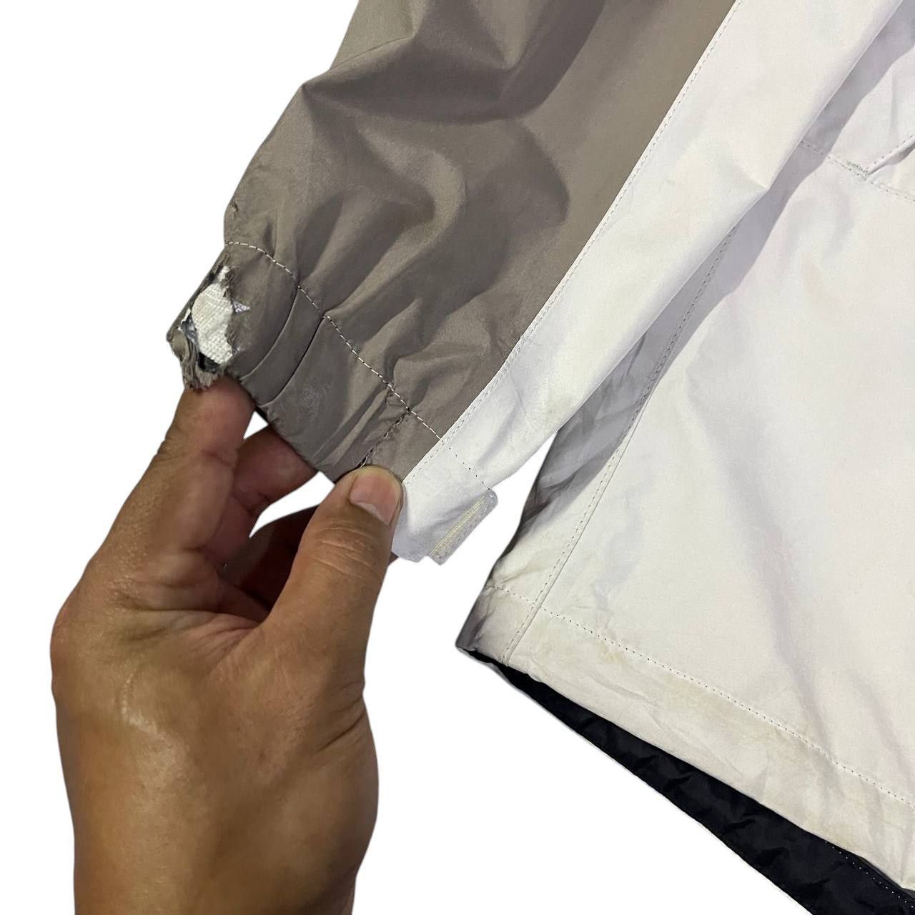 The North Face Vintage The North Facebook x Goretex Jacket Size US L / EU 52-54 / 3 - 6 Thumbnail