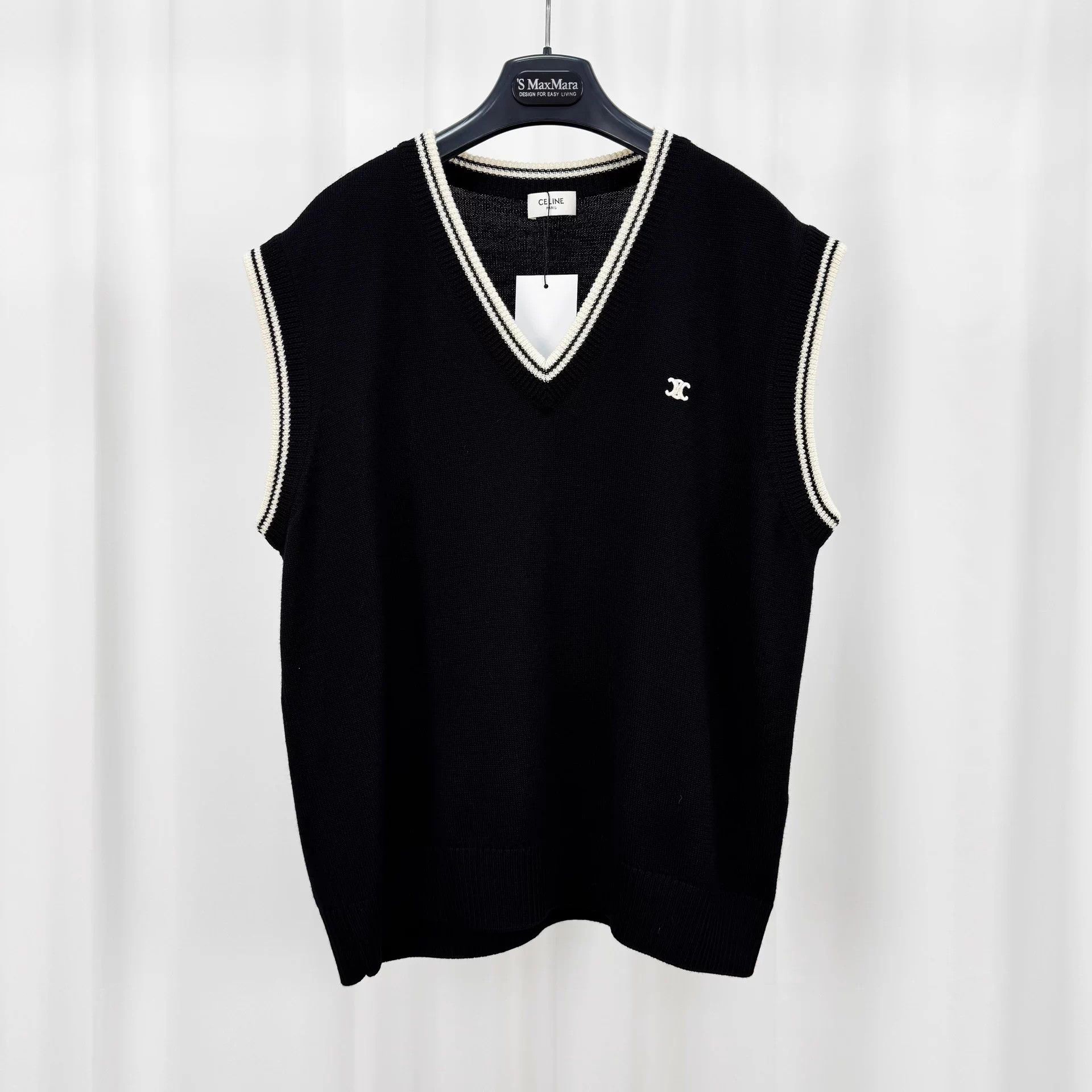 Celine Celine 25ss Triomphe Embroidered Wool KnitVest M NWT Size US M / EU 48-50 / 2 - 1 Thumbnail