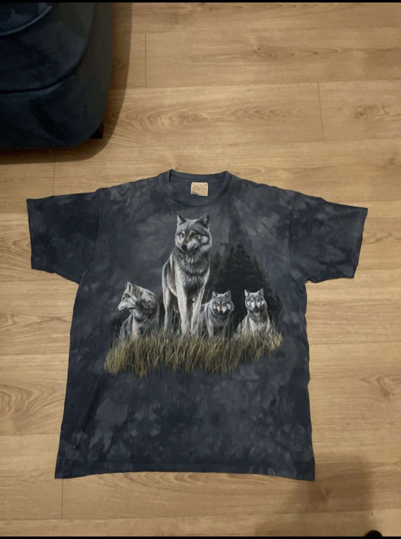 The Mountain Vintage The Mountain 90’s 00’s t shirt wolfs Size US XL / EU 56 / 4 - 1 Thumbnail