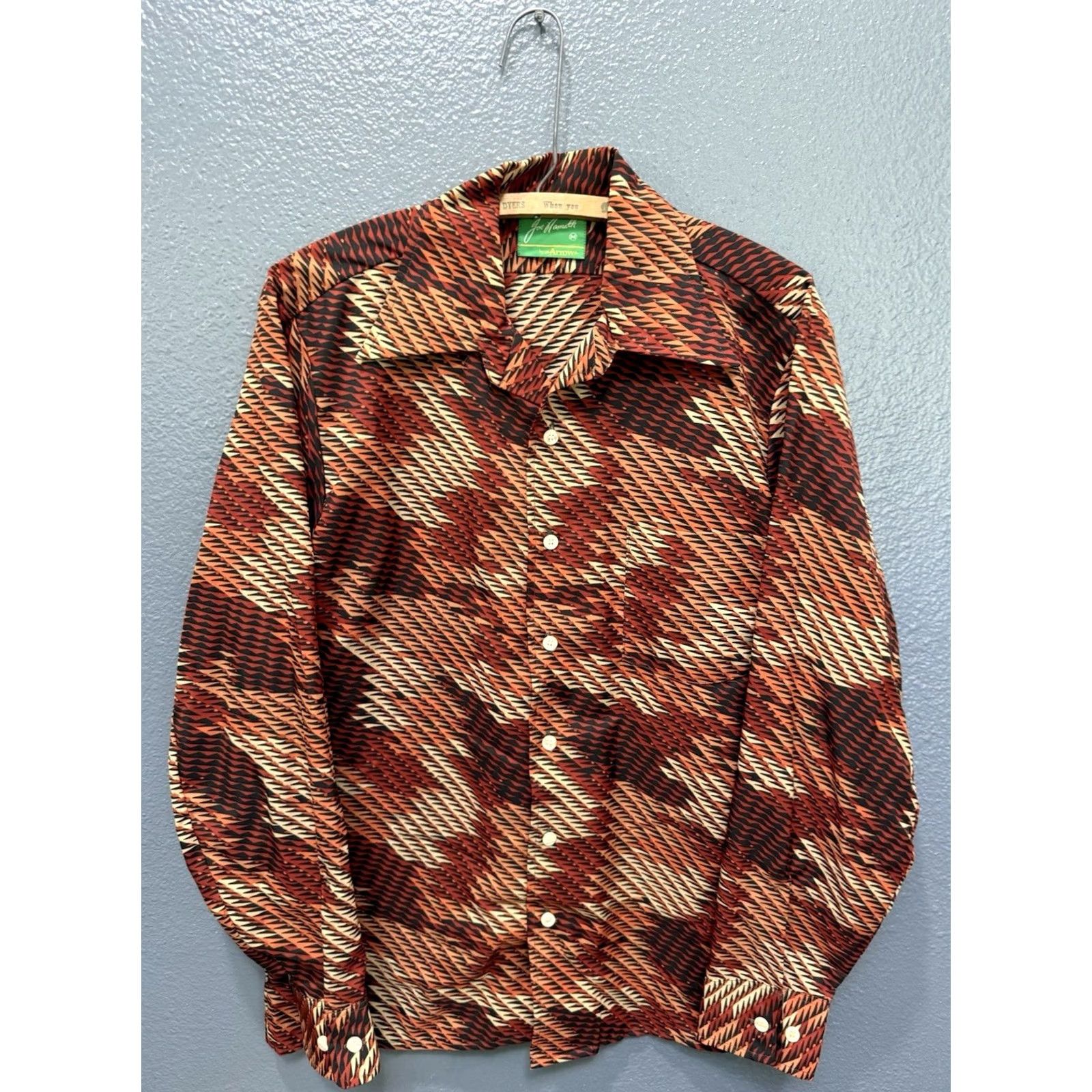 Arrow VINTAGE Arrow Button-Up Shirt Mens 70s Red Polyester Pattern Sz M Long Sleeve Fatigue 70s Theme Shirt Mens Red Size US M / EU 48-50 / 2 - 3 Thumbnail