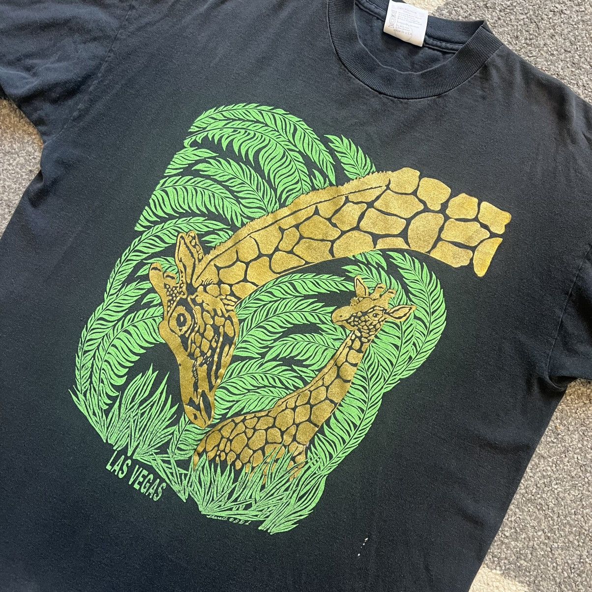 Vintage vintage reatta 90s las vegas giraffes single stitch tee Size US XL / EU 56 / 4 - 2 Thumbnail