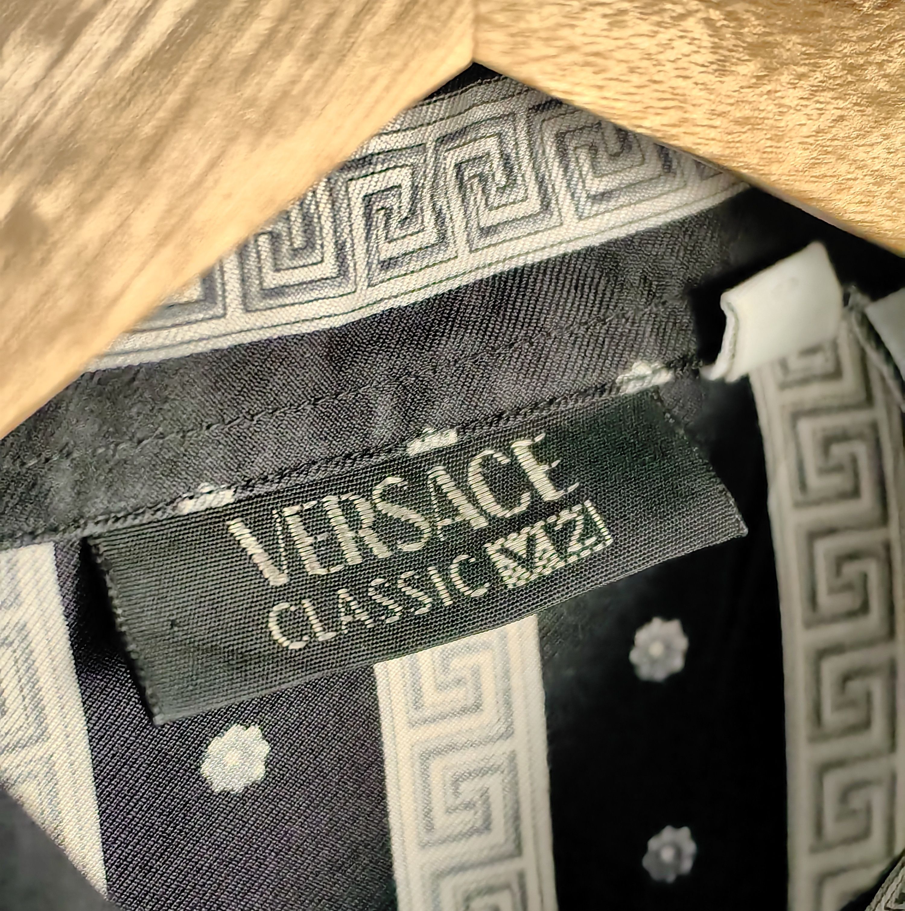 Versace Versace V2 Classic Silk Shirt S/M Size US S / EU 44-46 / 1 - 8 Thumbnail