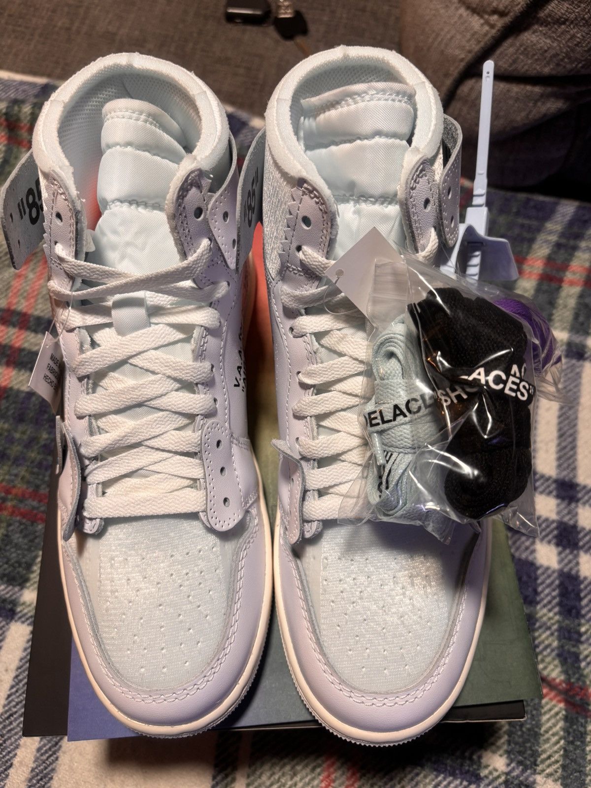 Nike × Off-White Virgil Abloh Archive x Air Jordan 1 Retro High OG 'Alaska' Size US 8 / EU 41 - 8 Thumbnail