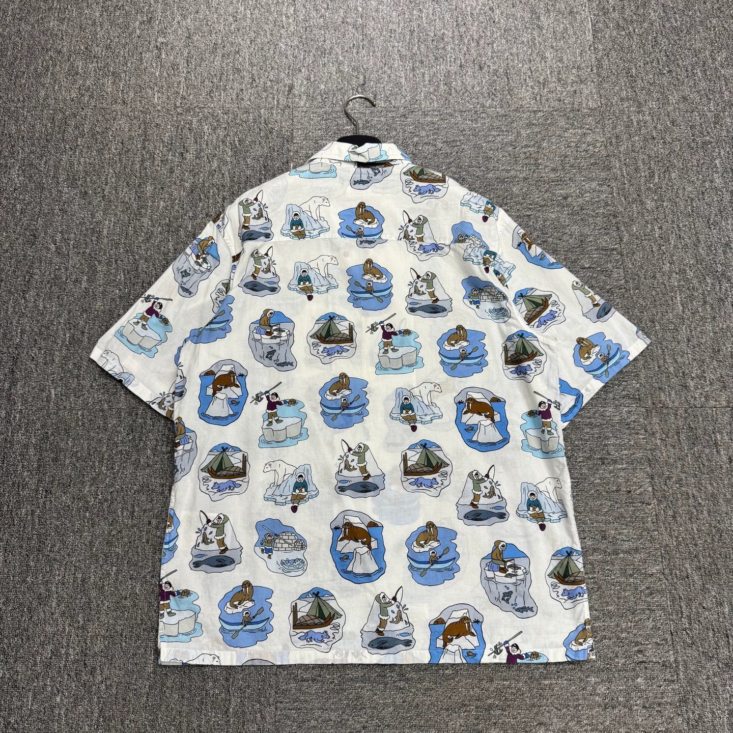 Prada Prada Runway Comic Short Sleeve Shirt L Size US L / EU 52-54 / 3 - 5 Thumbnail
