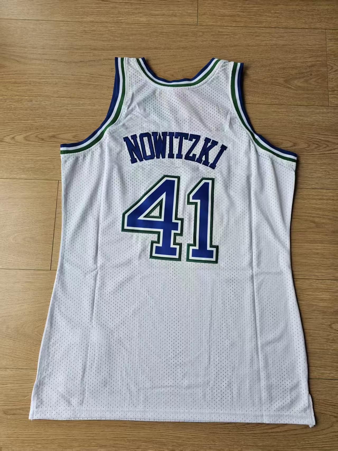 NBA 1998 99 Dallas Mavericks #41 Dirk Nowitzki Jersey Size US XL / EU 56 / 4 - 2 Thumbnail