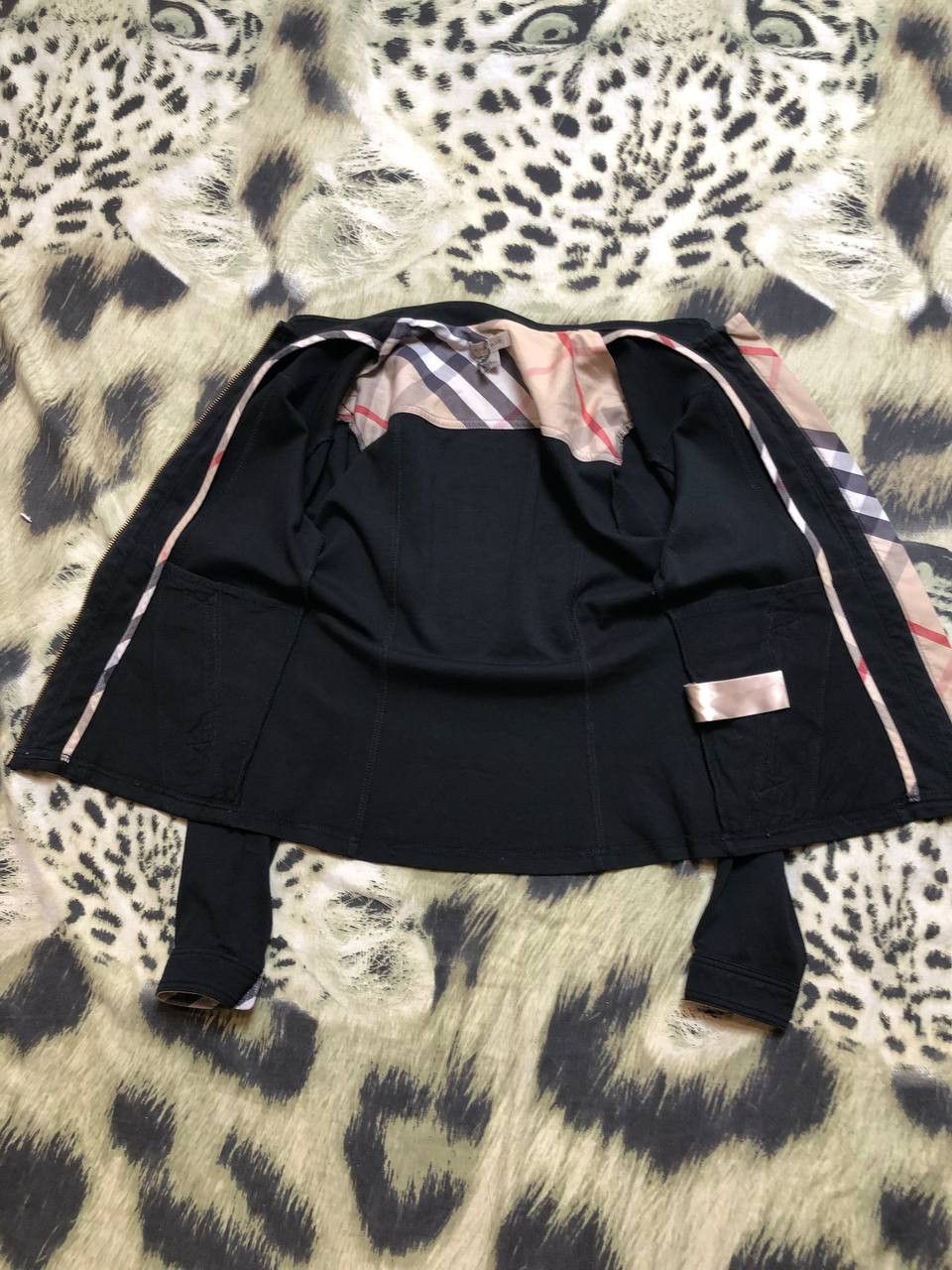 Burberry Burberry Zip jacket KIDS Size XXS / US 00 / IT 34 - 12 Thumbnail