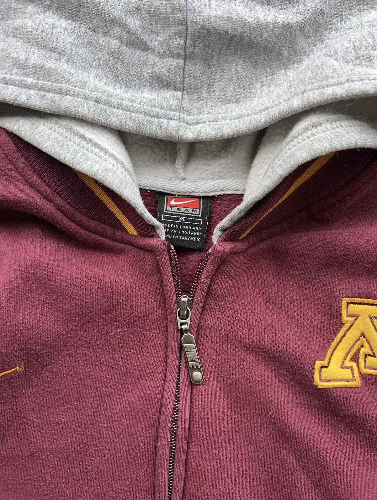 Nike Vintage 90s Nike Minnesota Zip Up Bomber Style Hoodie Size US L / EU 52-54 / 3 - 2 Thumbnail